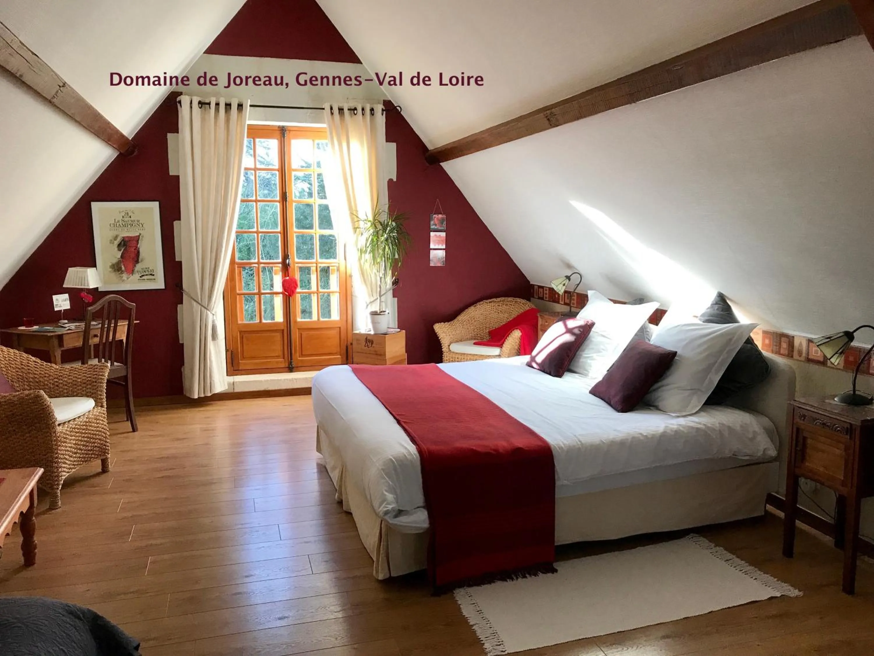 Photo of the whole room, Bed in Domaine de Joreau