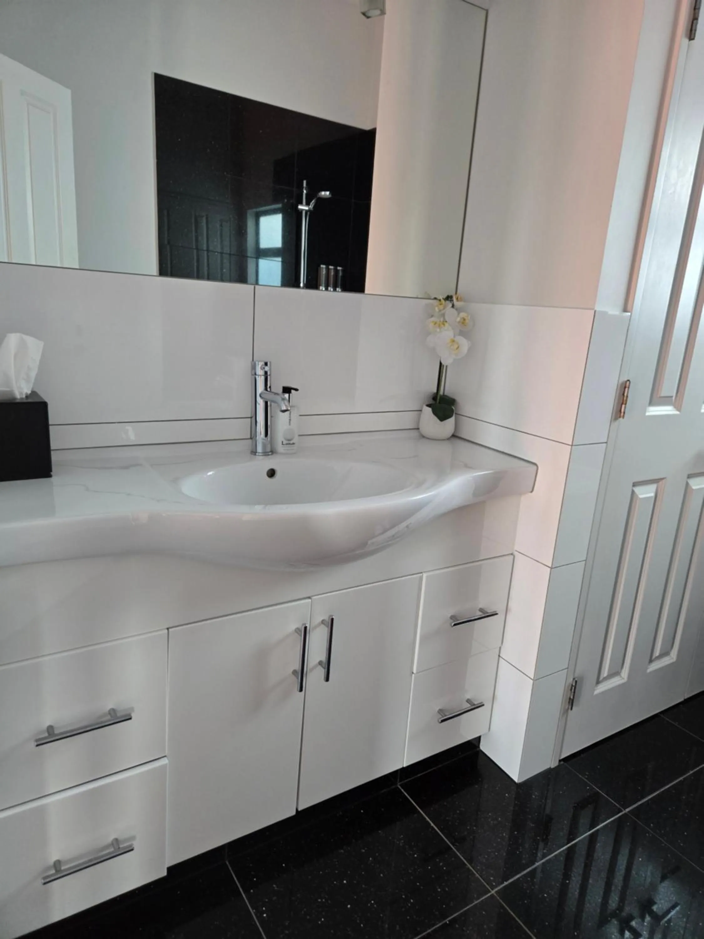 Bathroom in De Vine Martinborough 14 Cologne Street