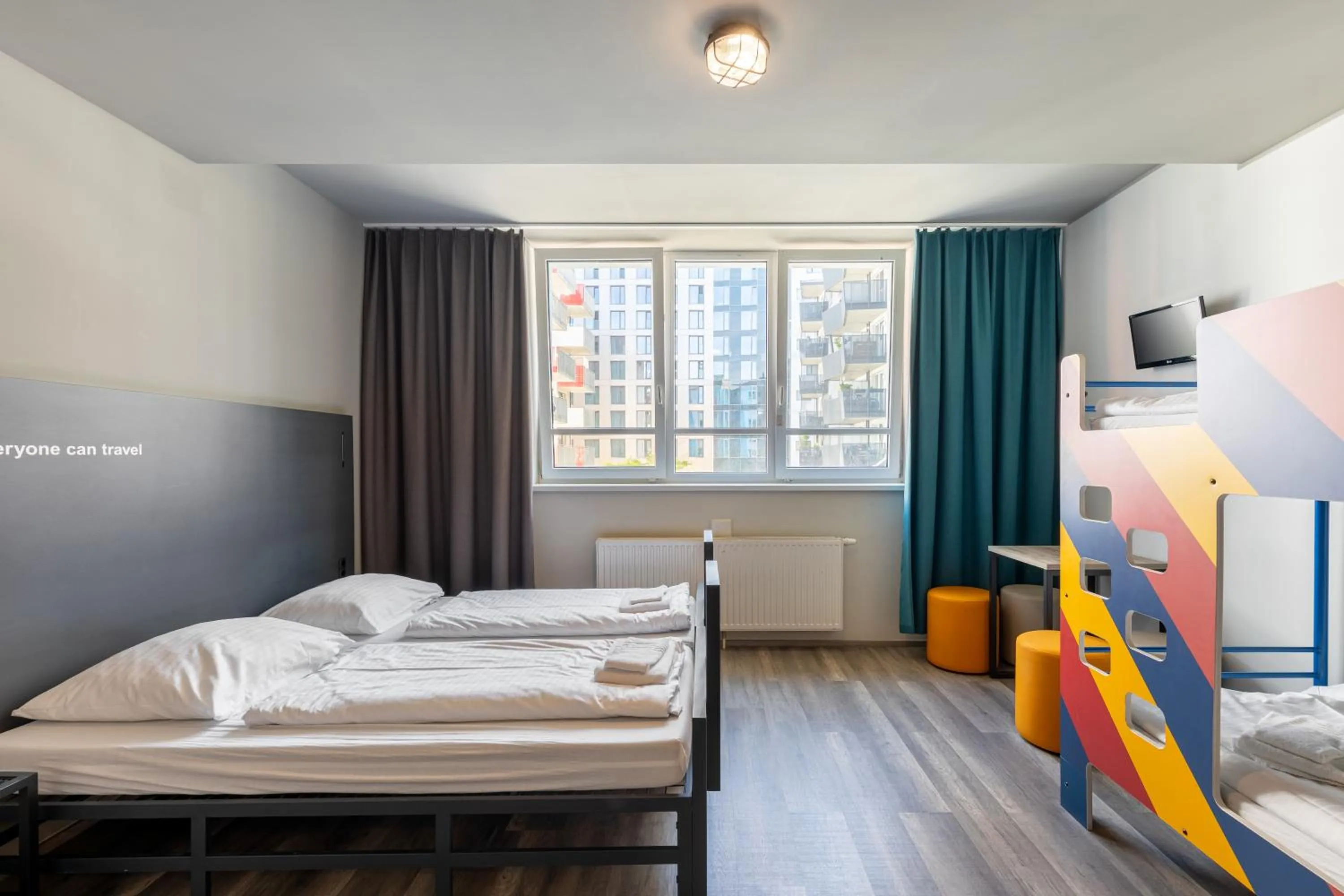 Photo of the whole room, Bed in a&o Wien Hauptbahnhof