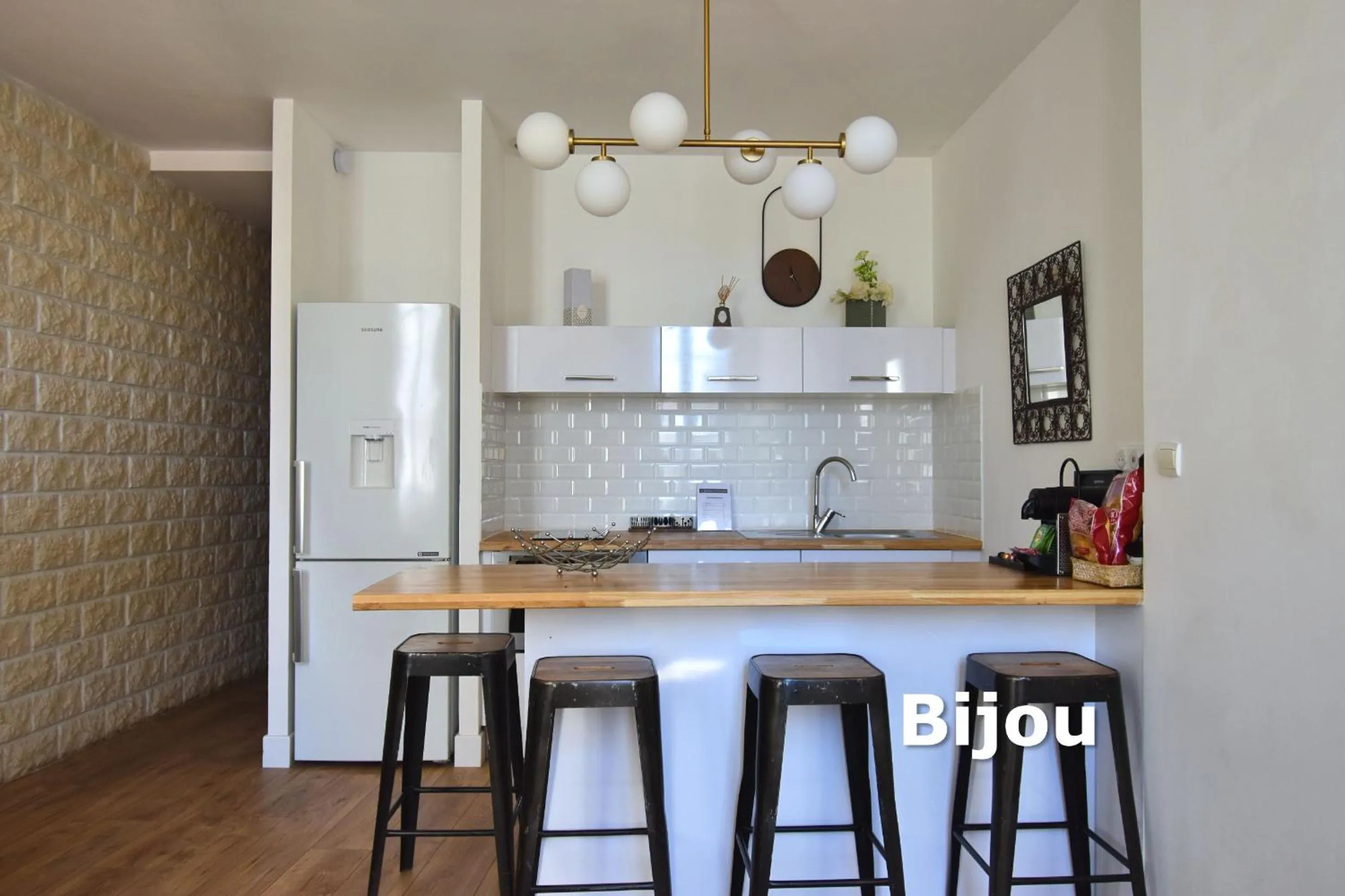 Kitchen or kitchenette in Les Appartements du Vieux Port