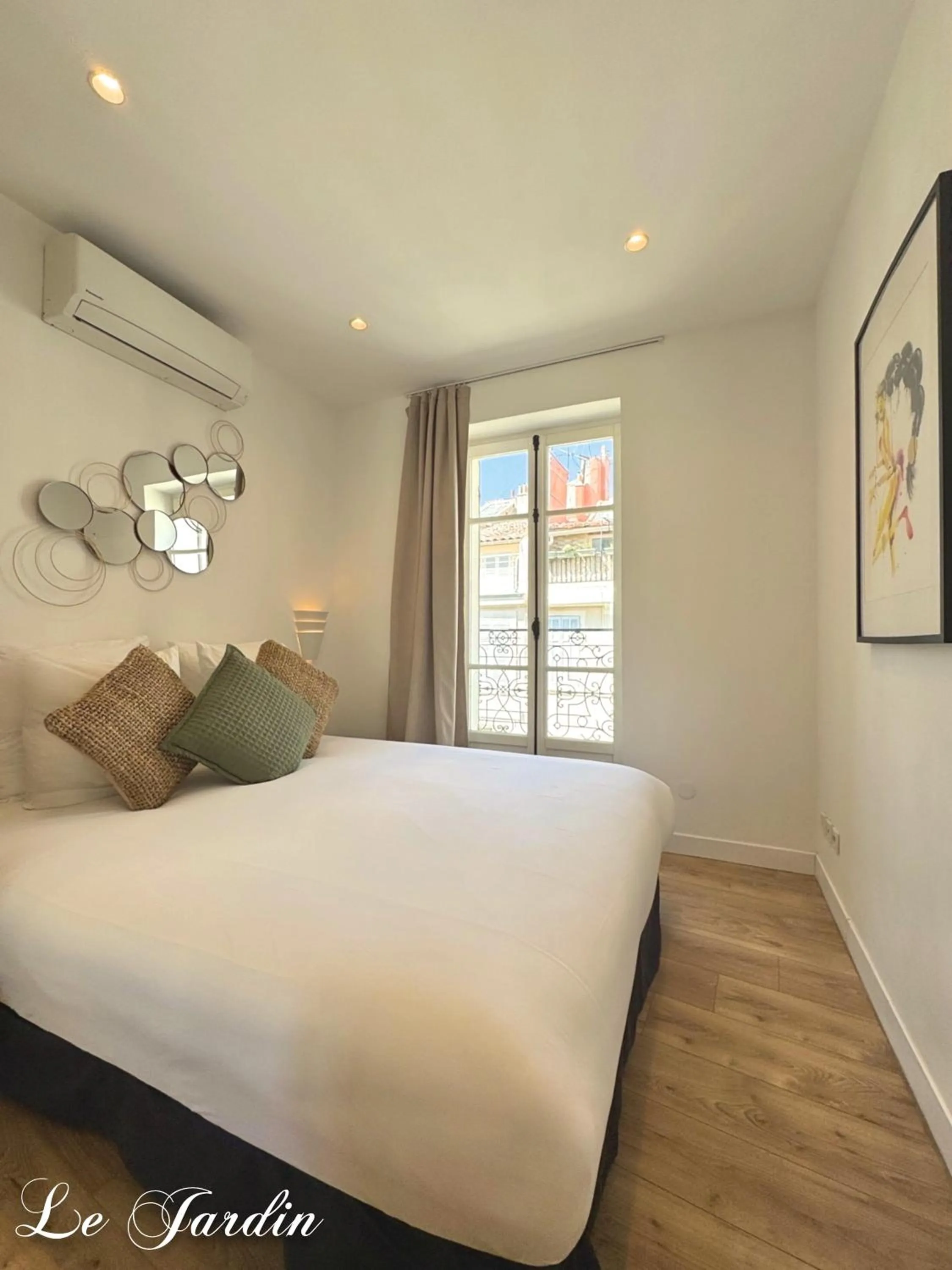 Bedroom, Bed in Les Appartements du Vieux Port