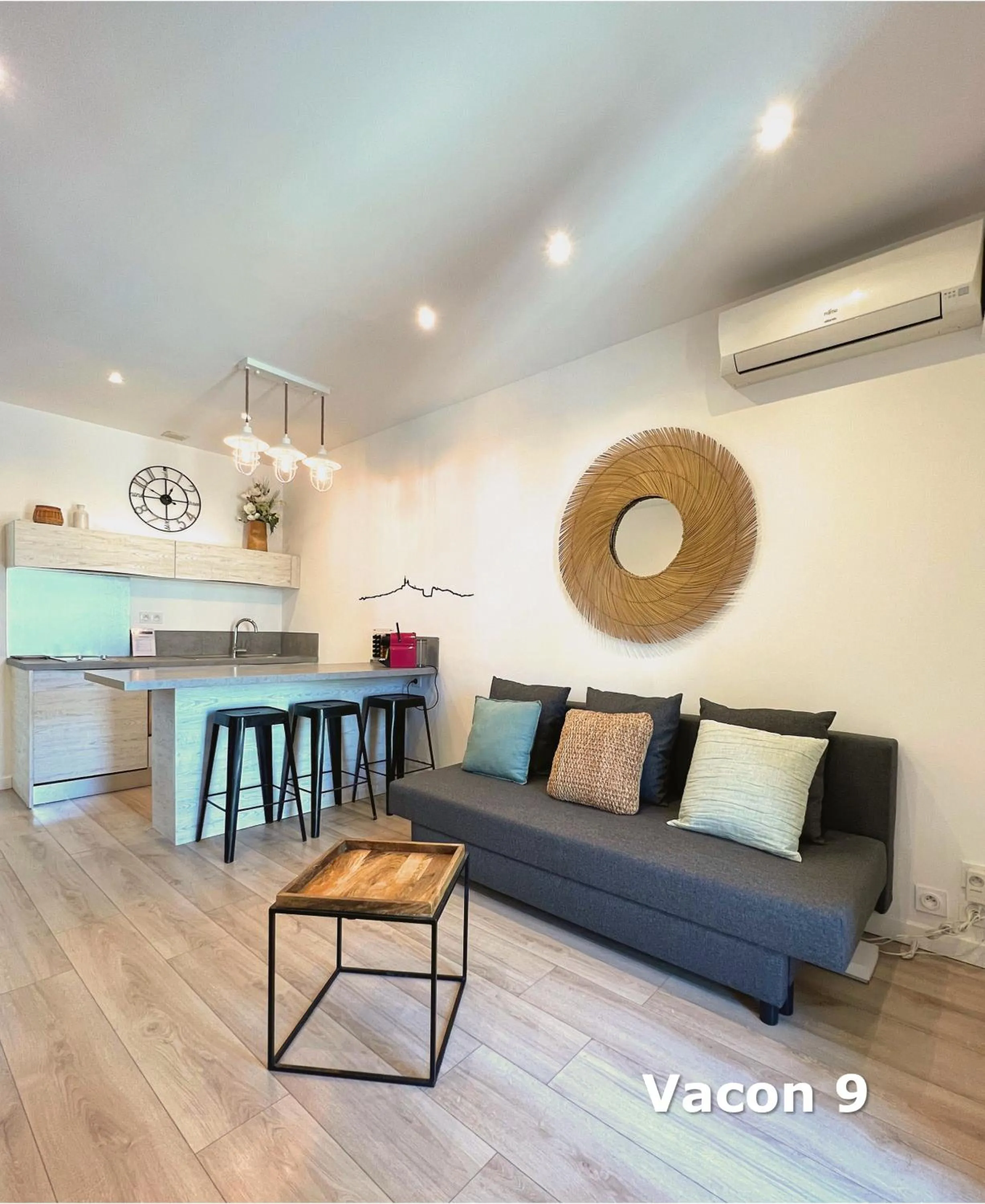 Kitchen or kitchenette in Les Appartements du Vieux Port