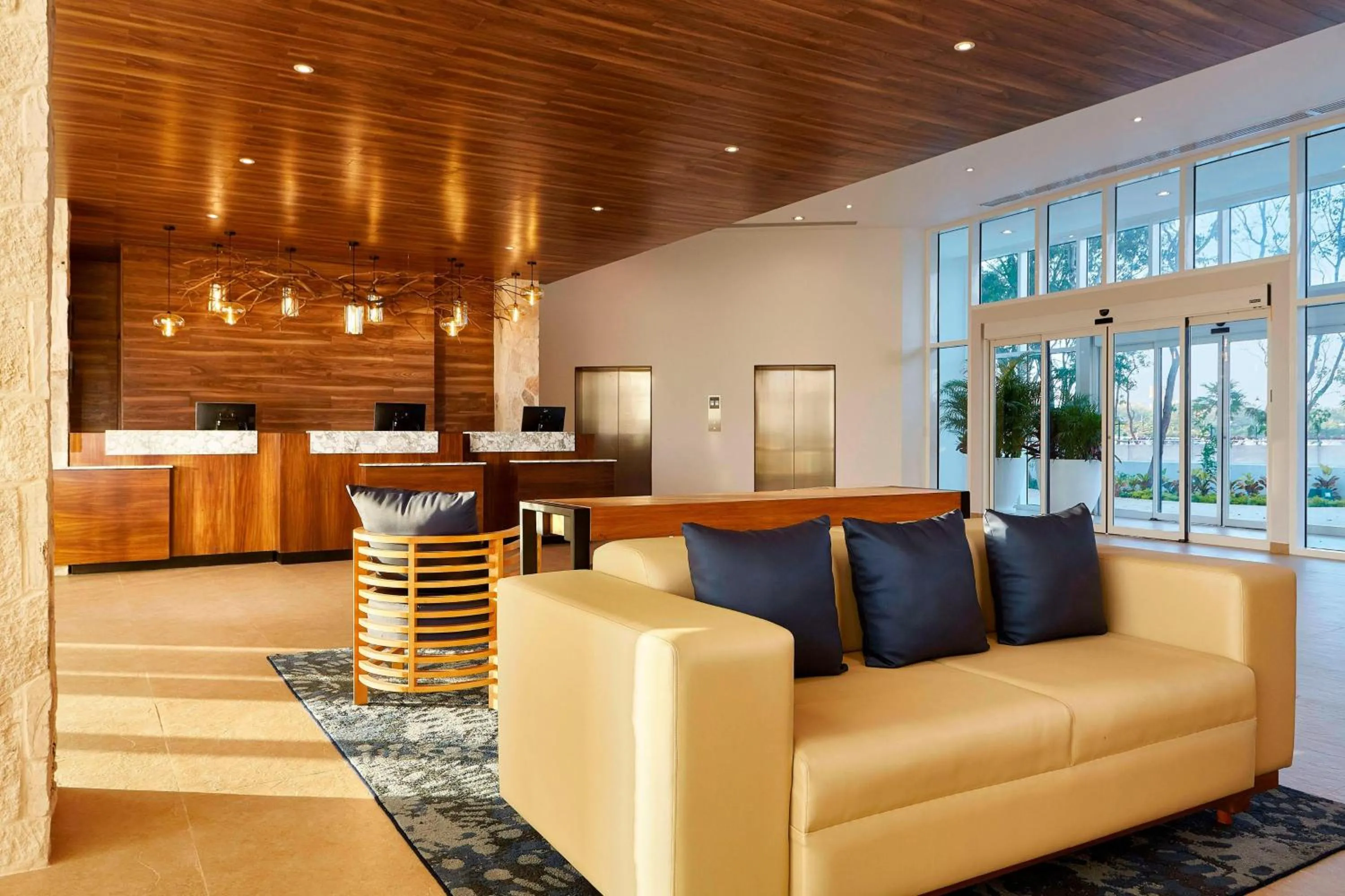Lobby or reception in Fairfield Inn & Suites by Marriott Cancun Airport