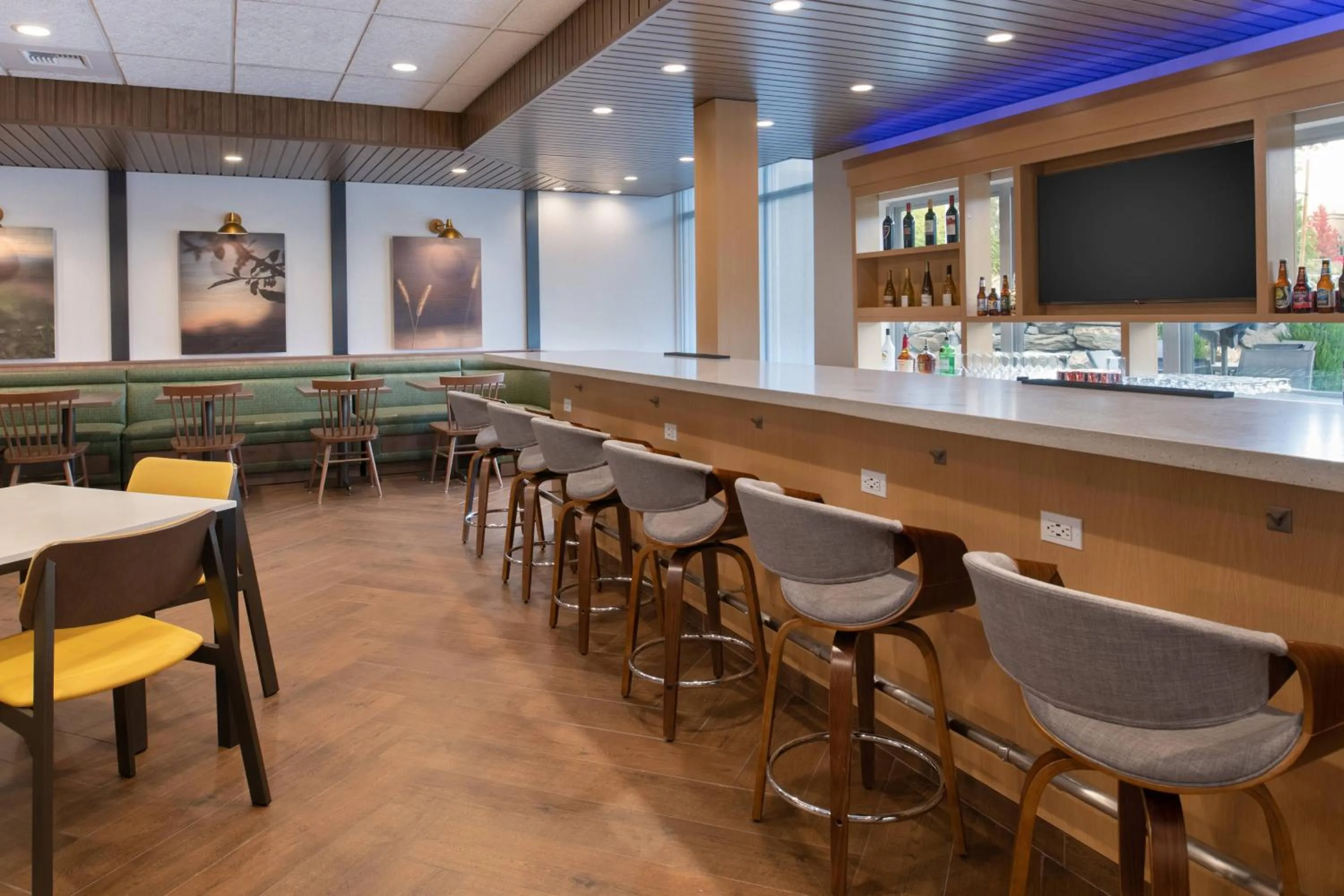 Lounge or bar in Fairfield Inn & Suites by Marriott Wenatchee