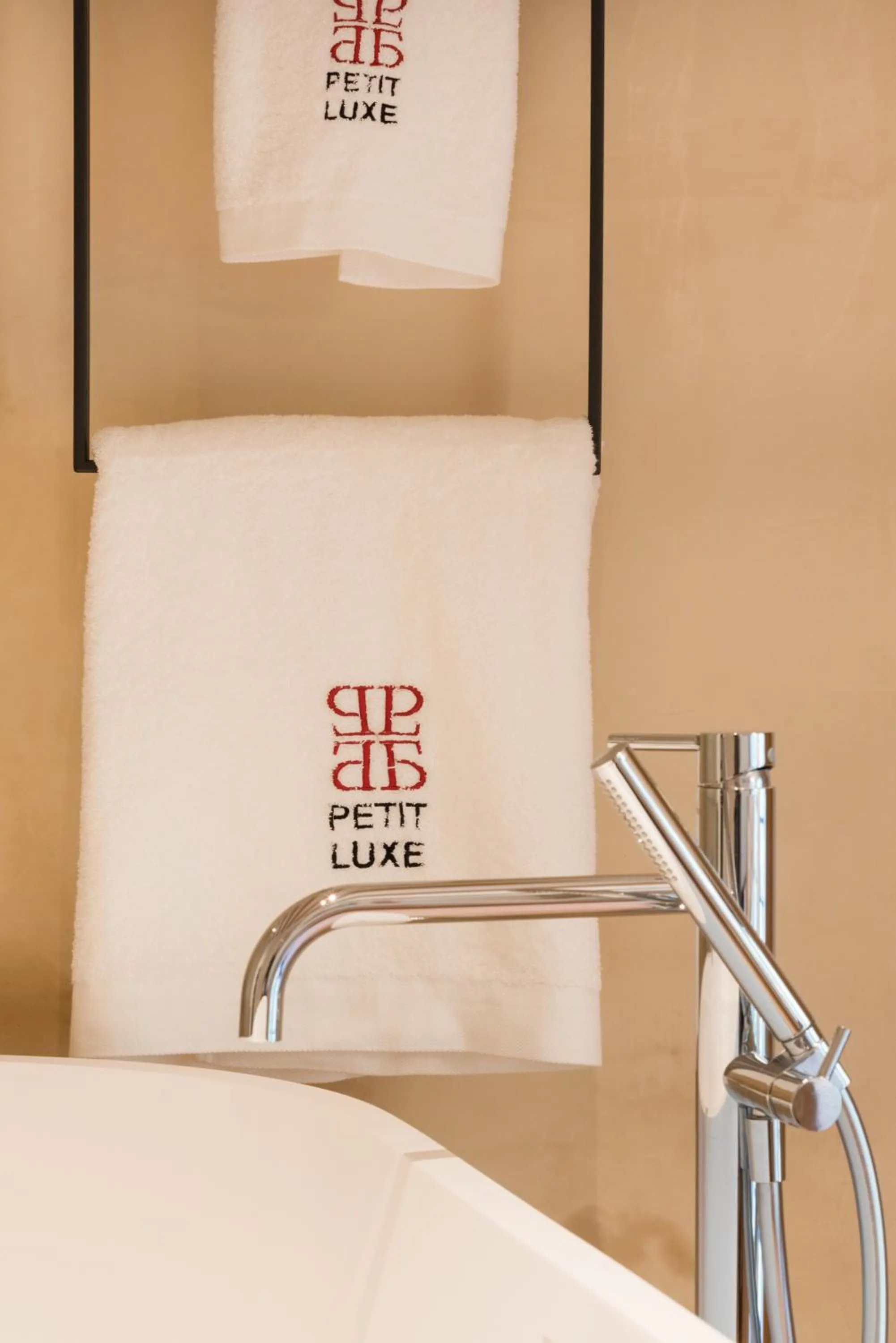 Decorative detail, Bed in La Piconera (Petit Luxe)