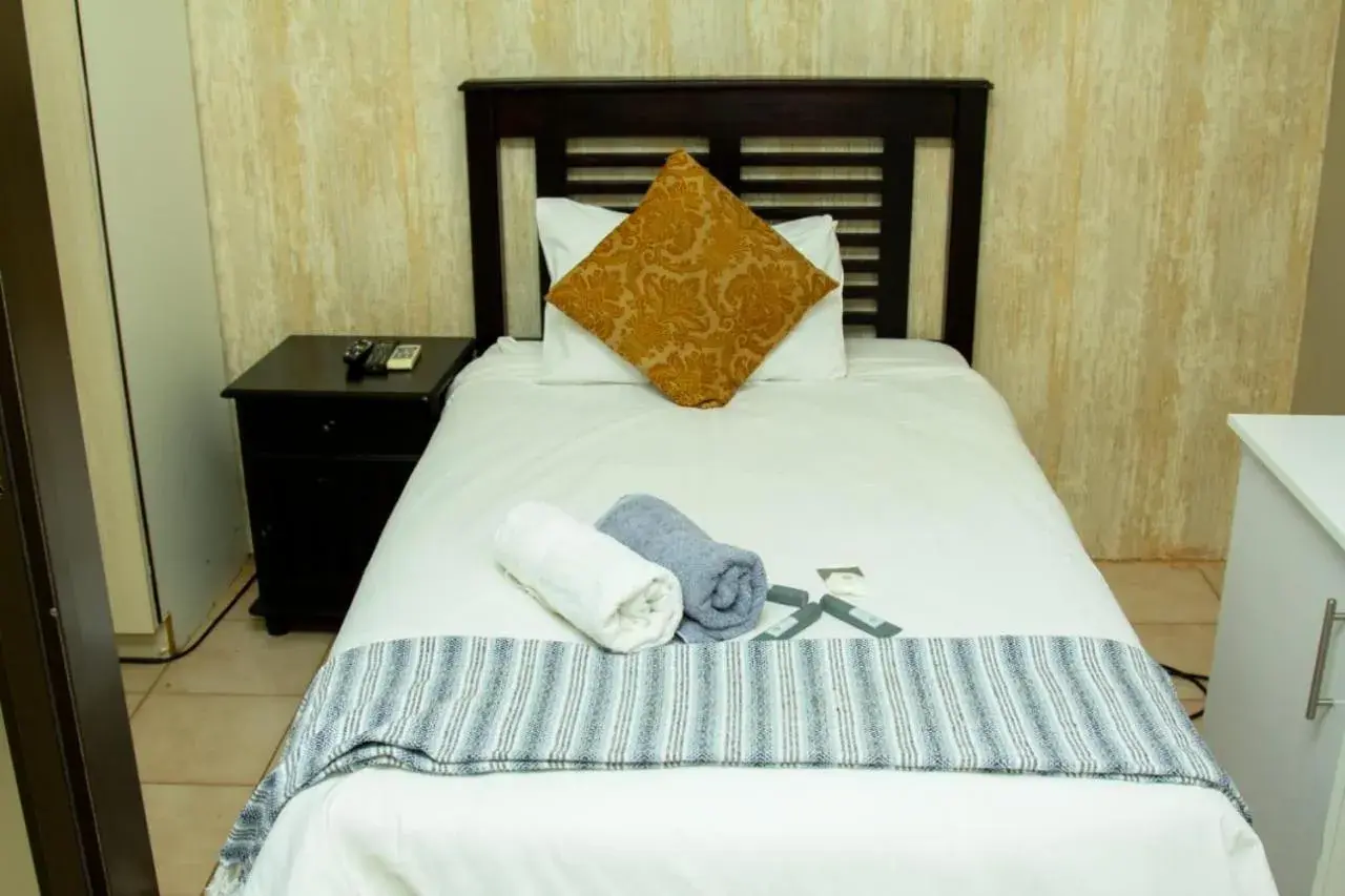 Basic Single Room - single occupancy in Vakhusi Guesthouse Basic Single Room - single occupancy in Vakhusi Guesthouse