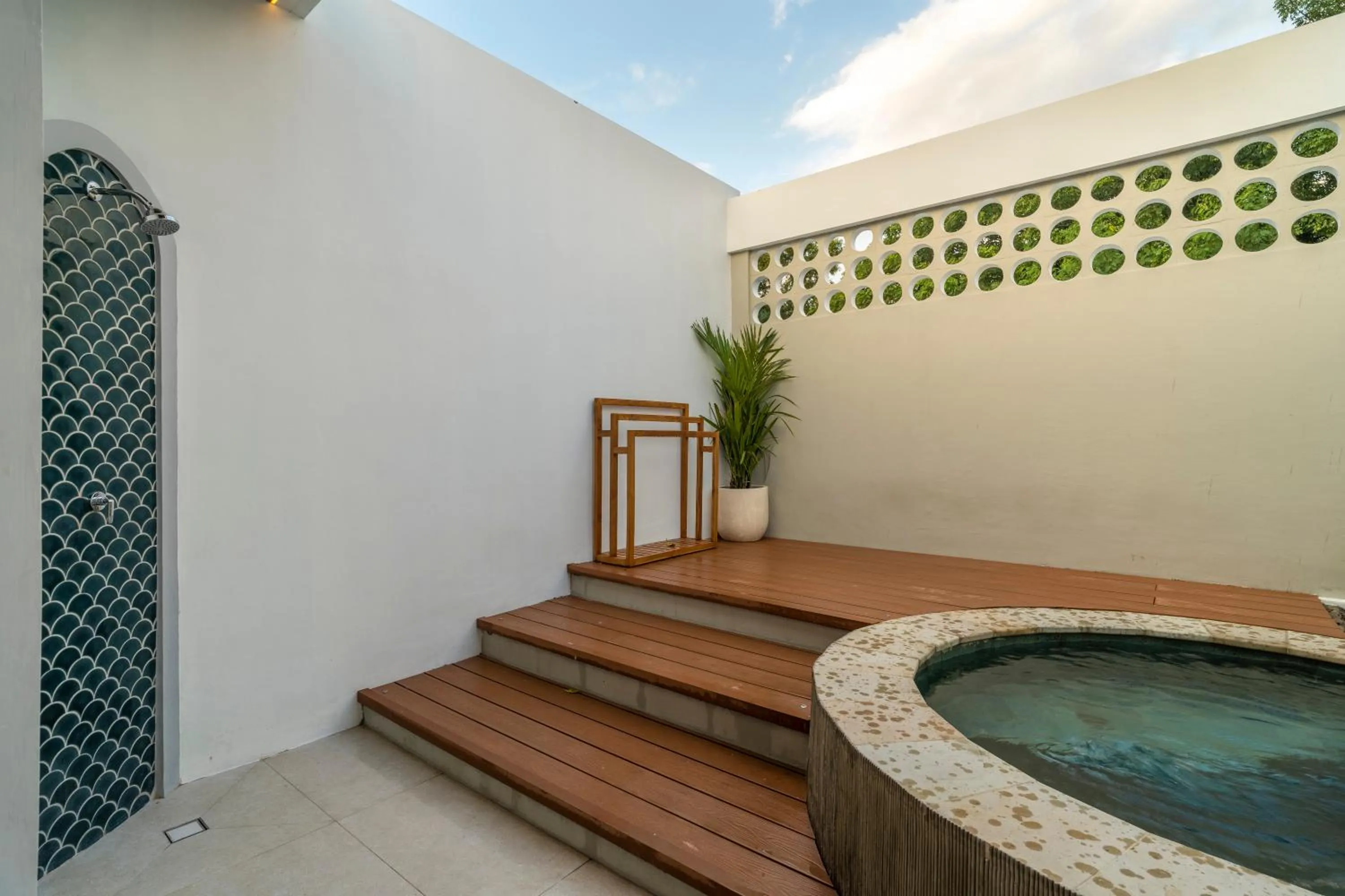 Swimming pool in Jago Gili Air