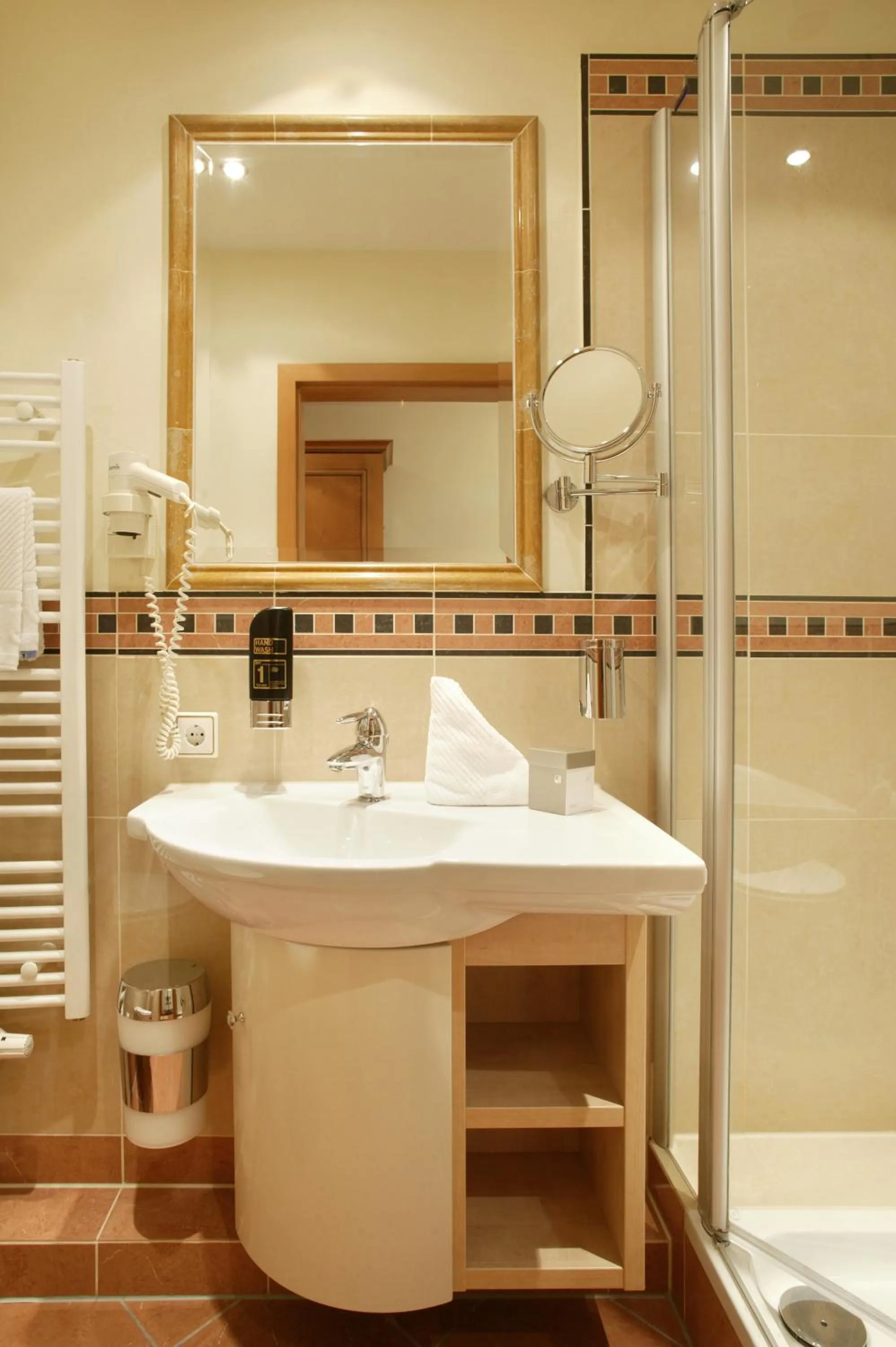 Photo of the whole room in Hotel Ochsen