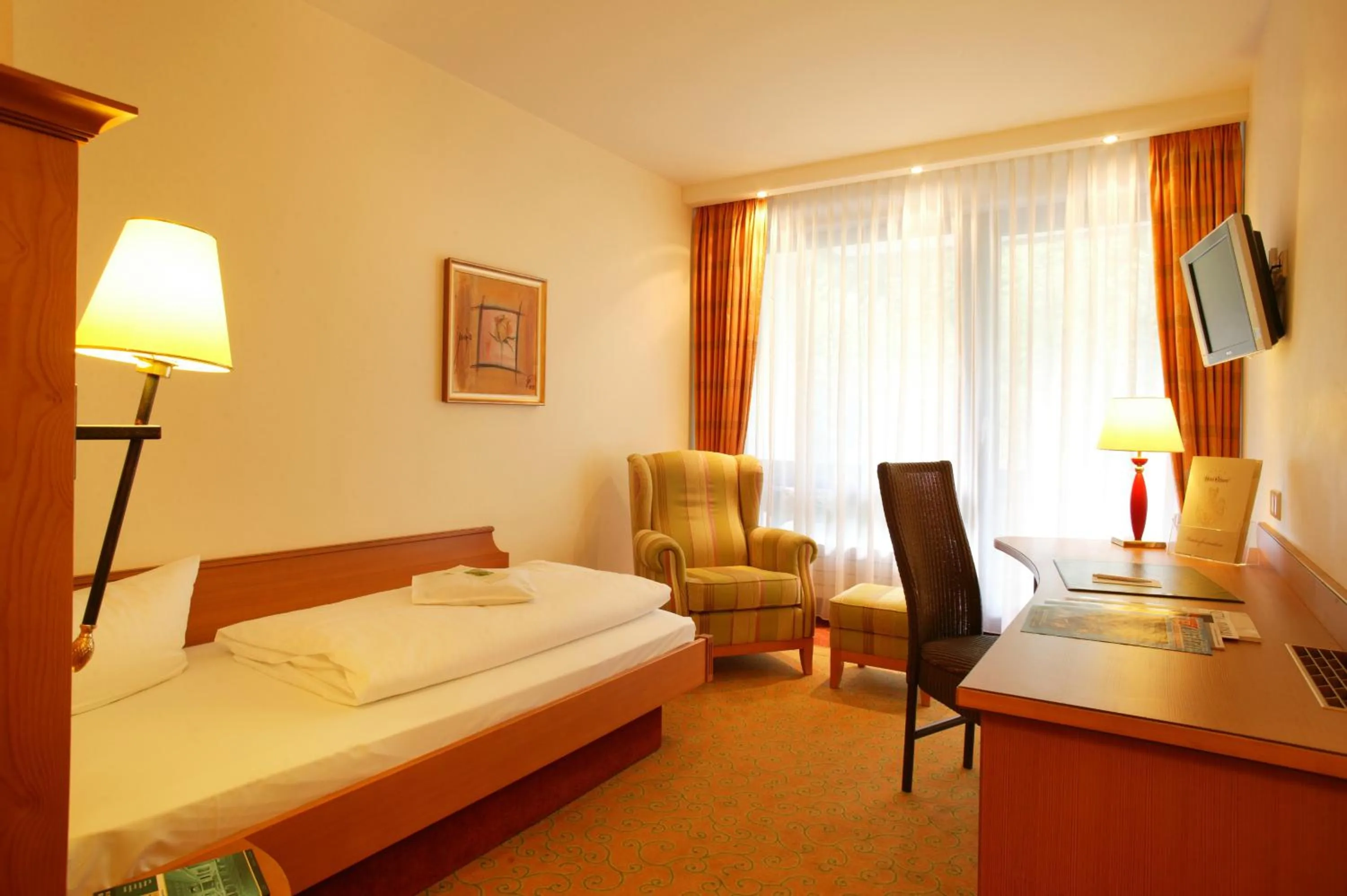 Photo of the whole room, Bed in Hotel Ochsen