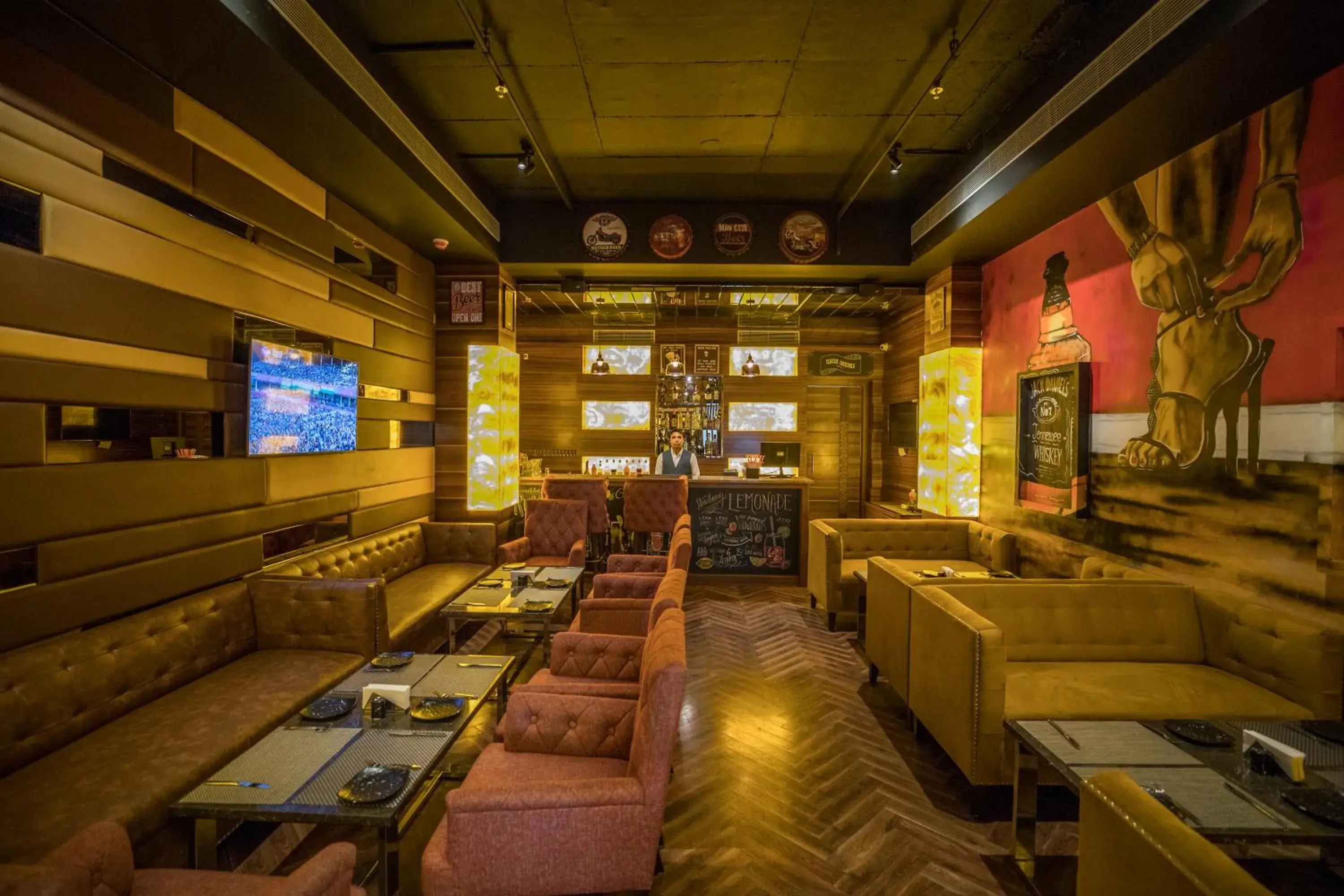 Lounge or bar in Ramada by Wyndham Kapurthala Lounge or bar in Ramada by Wyndham Kapurthala