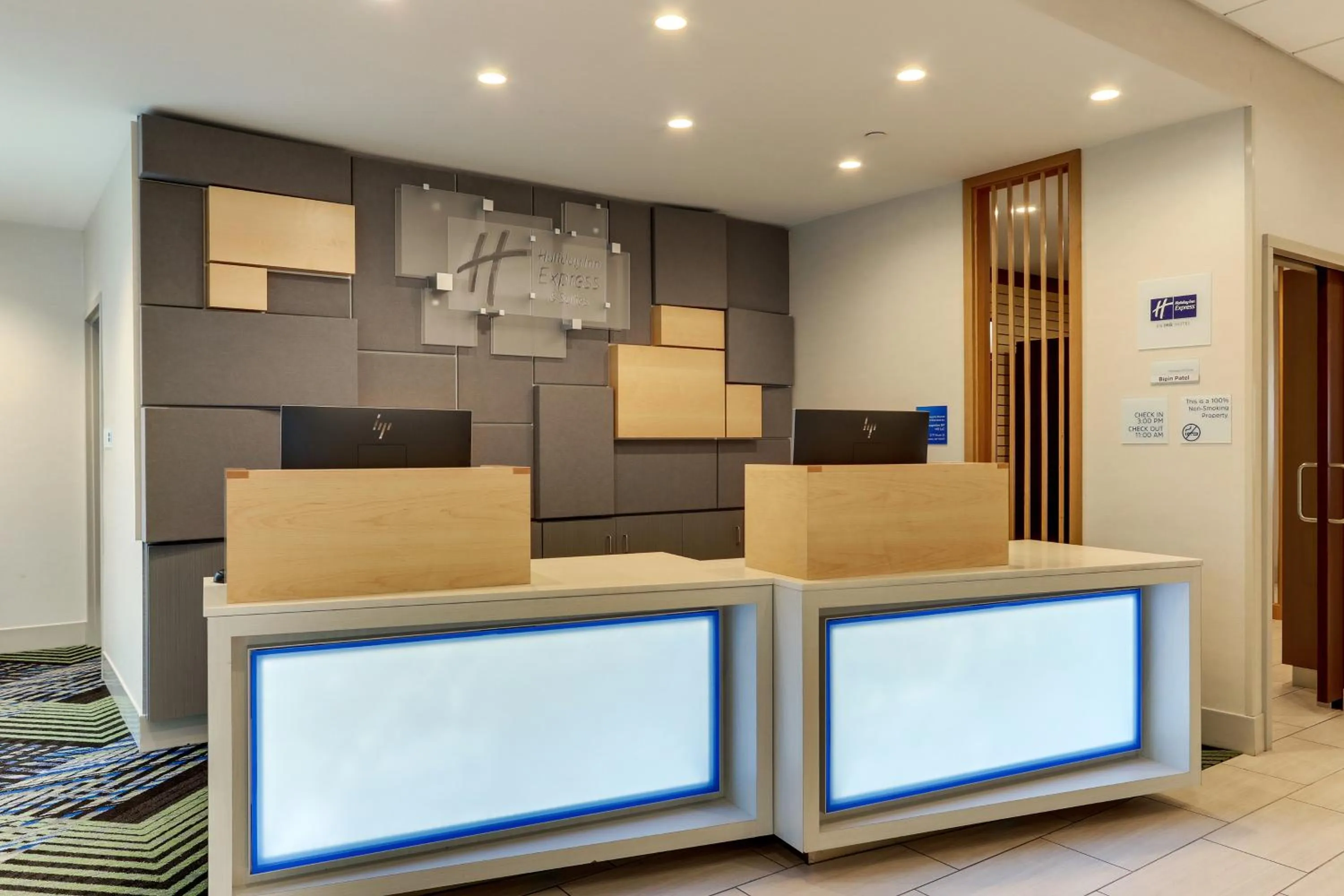 Lobby or reception in Holiday Inn Express & Suites - Saugerties - Hudson Valley by IHG