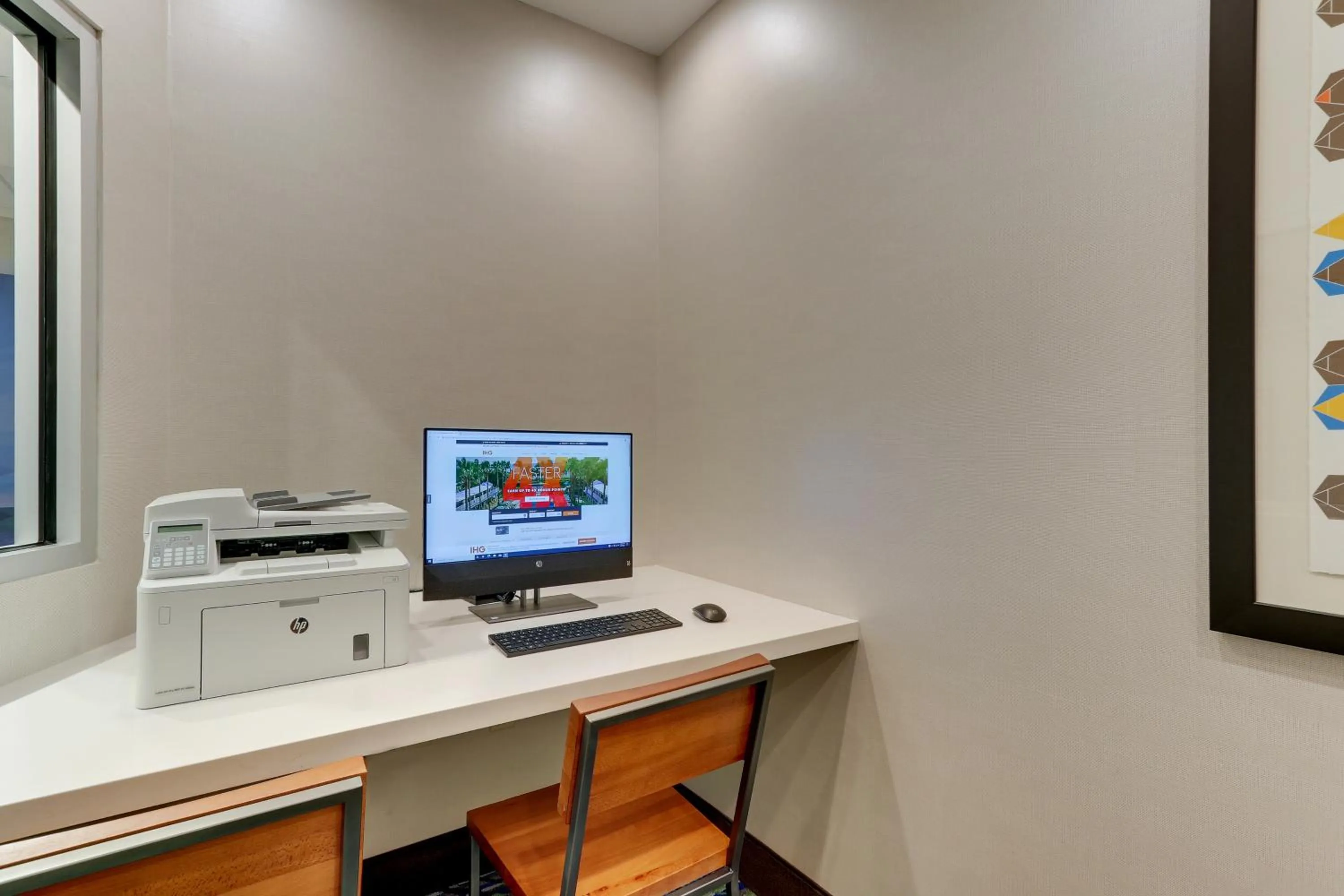 Business facilities in Holiday Inn Express & Suites - Saugerties - Hudson Valley by IHG