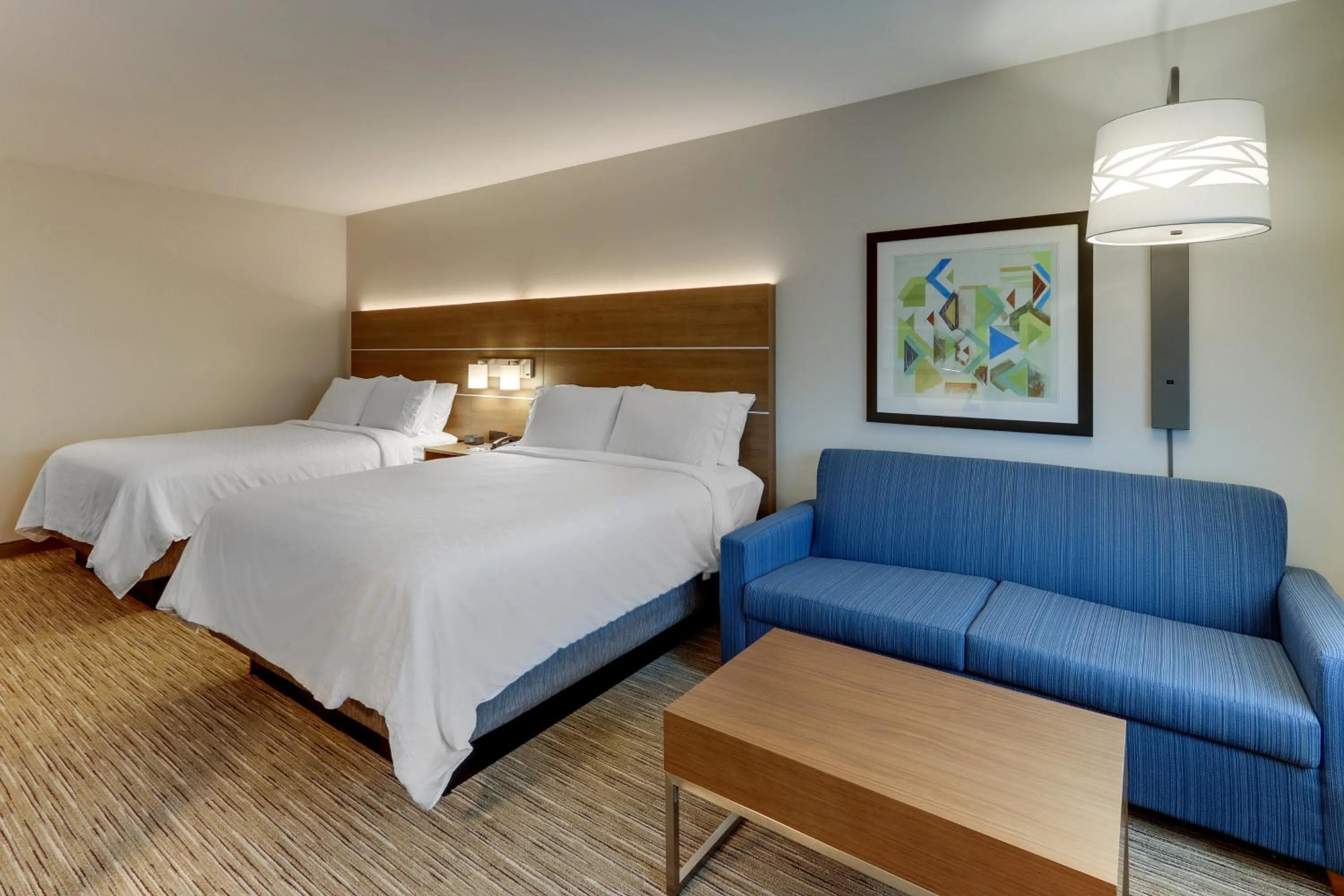 Photo of the whole room, Bed in Holiday Inn Express & Suites - Saugerties - Hudson Valley by IHG