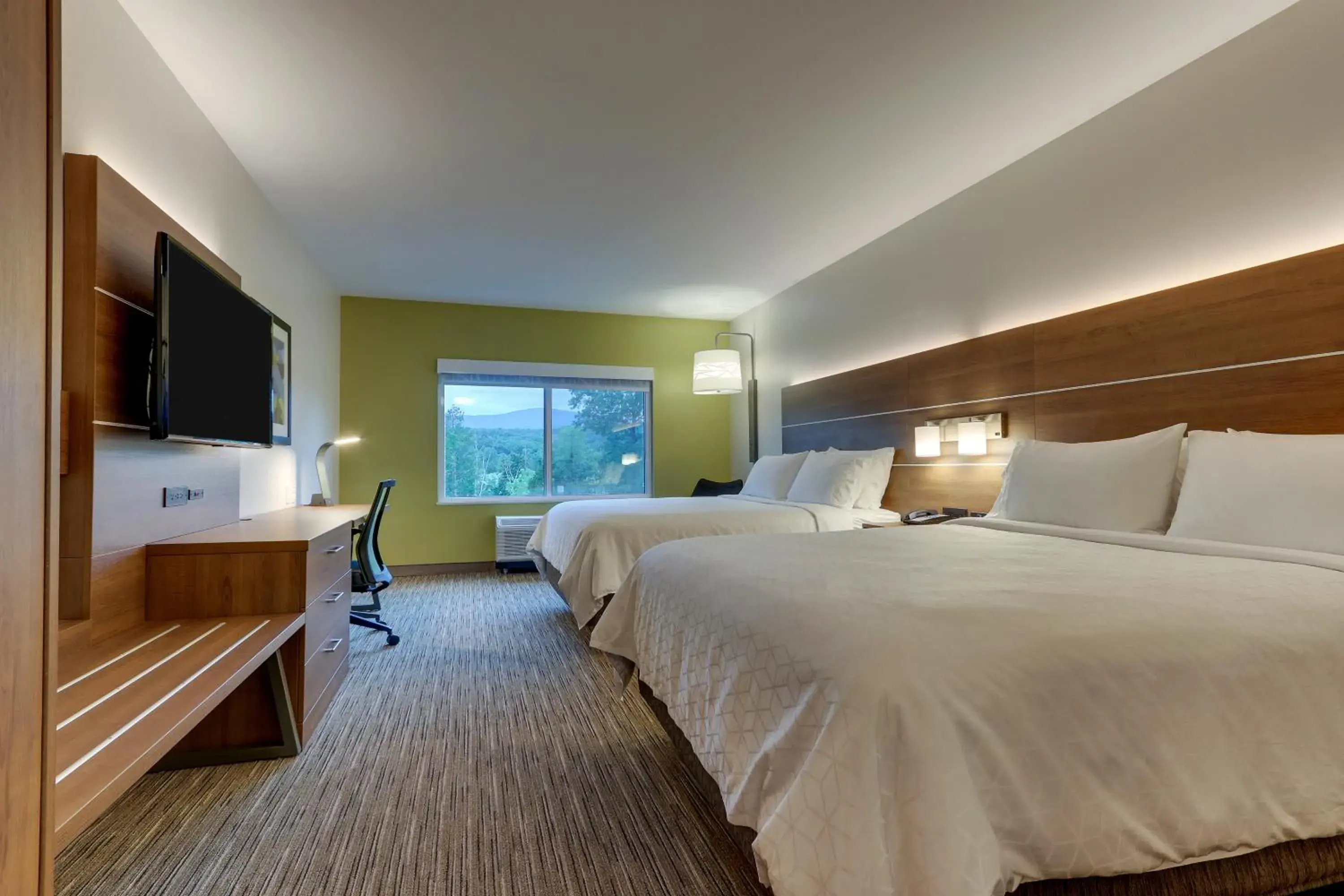 Queen Suite with Two Queen Beds and Sofa Bed in Holiday Inn Express & Suites - Saugerties - Hudson Valley by IHG Queen Suite with Two Queen Beds and Sofa Bed in Holiday Inn Express & Suites - Saugerties - Hudson Valley by IHG