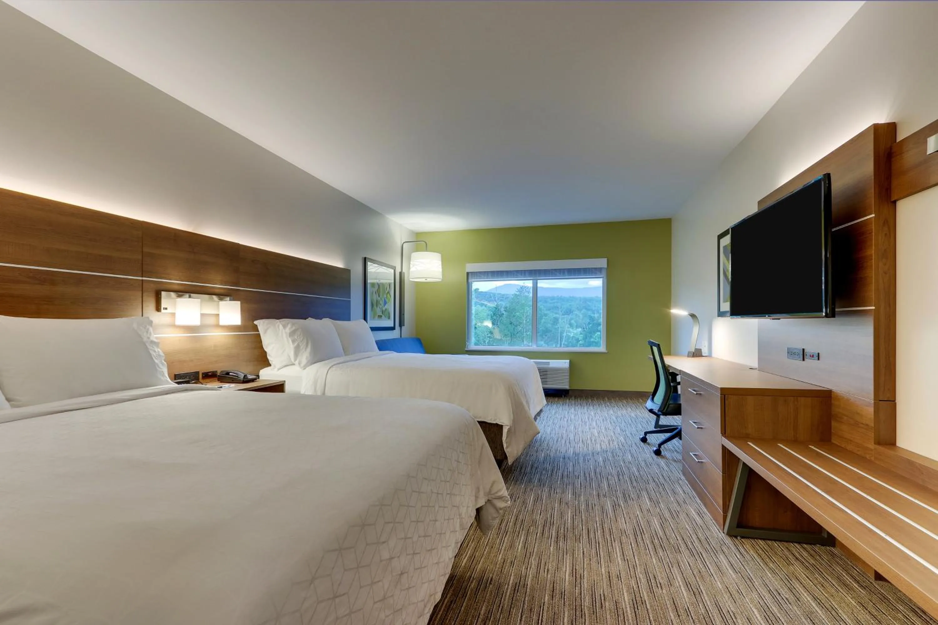 Bed in Holiday Inn Express & Suites - Saugerties - Hudson Valley by IHG