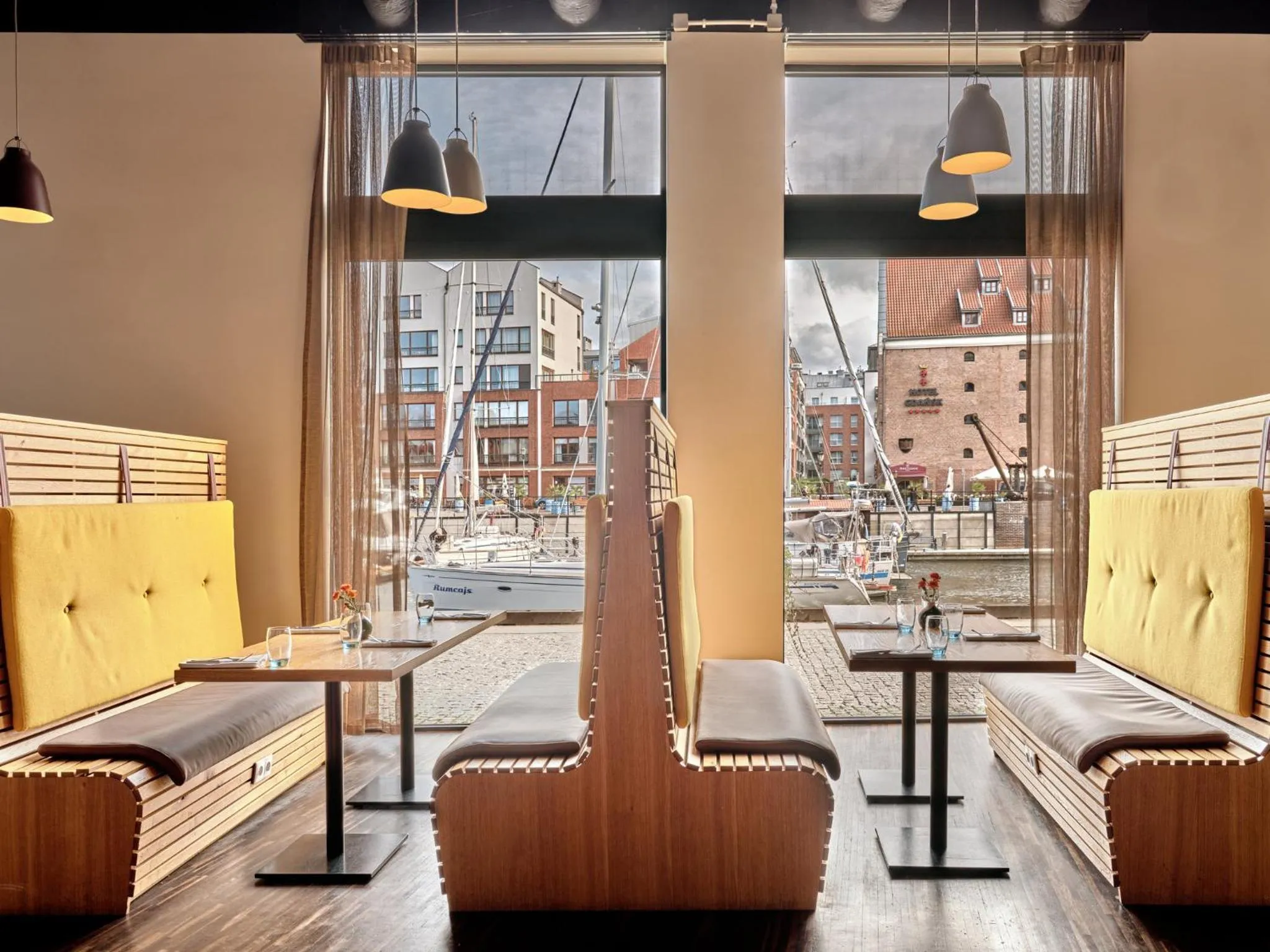 Restaurant/places to eat in Holiday Inn Gdansk - City Centre by IHG