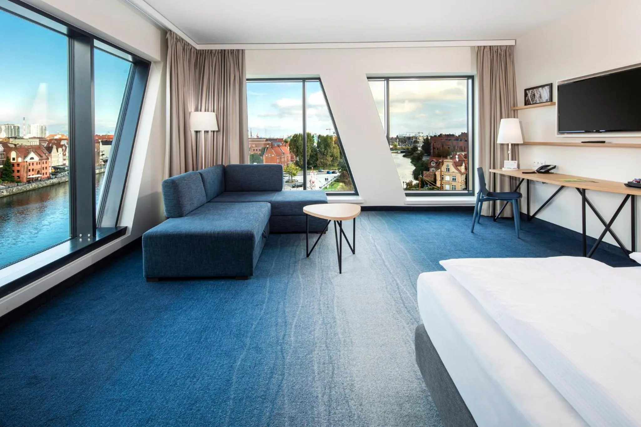 Photo of the whole room, Bed in Holiday Inn Gdansk - City Centre by IHG