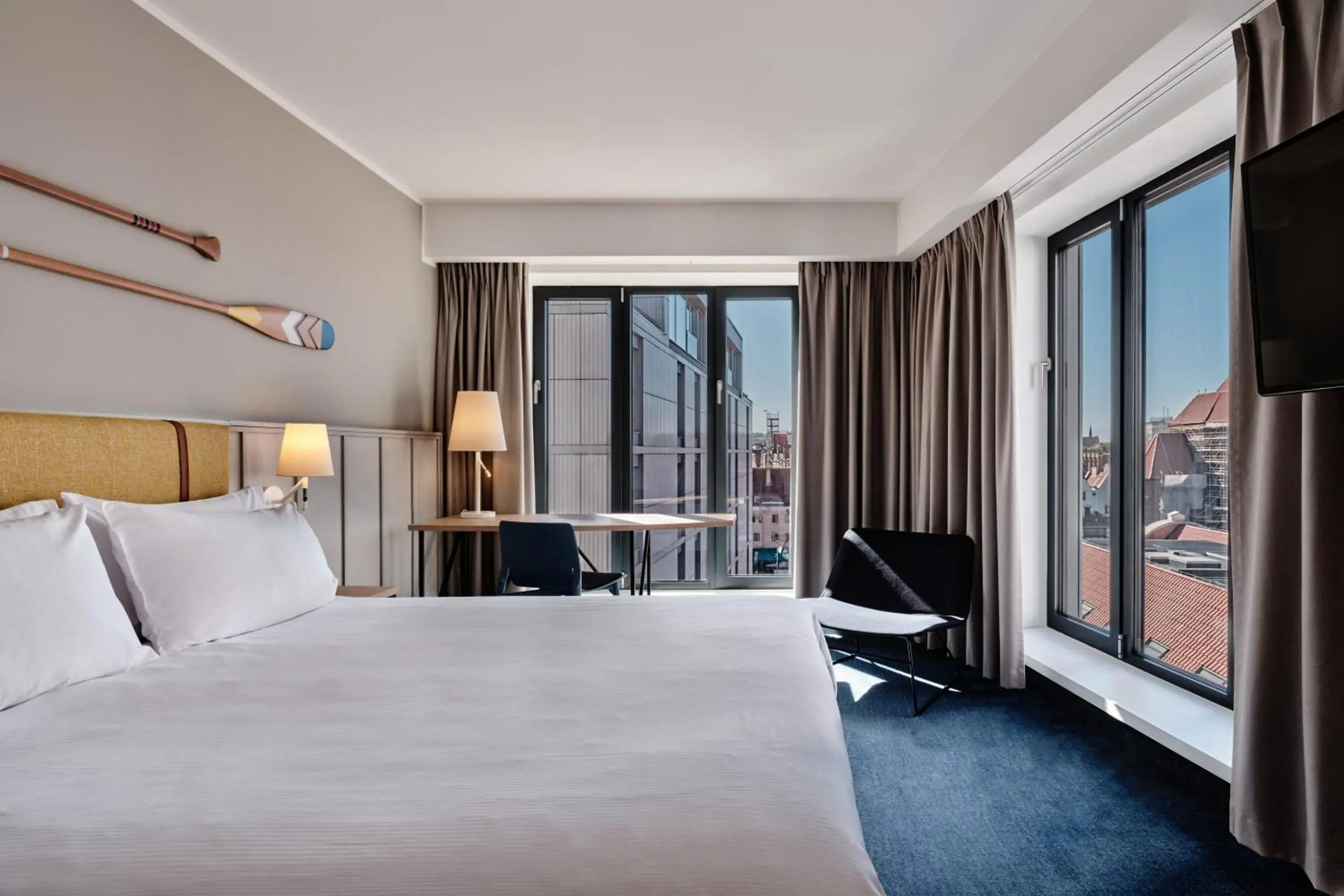 Premium Queen Room with sofa bed in Holiday Inn Gdansk - City Centre by IHG Premium Queen Room with sofa bed in Holiday Inn Gdansk - City Centre by IHG