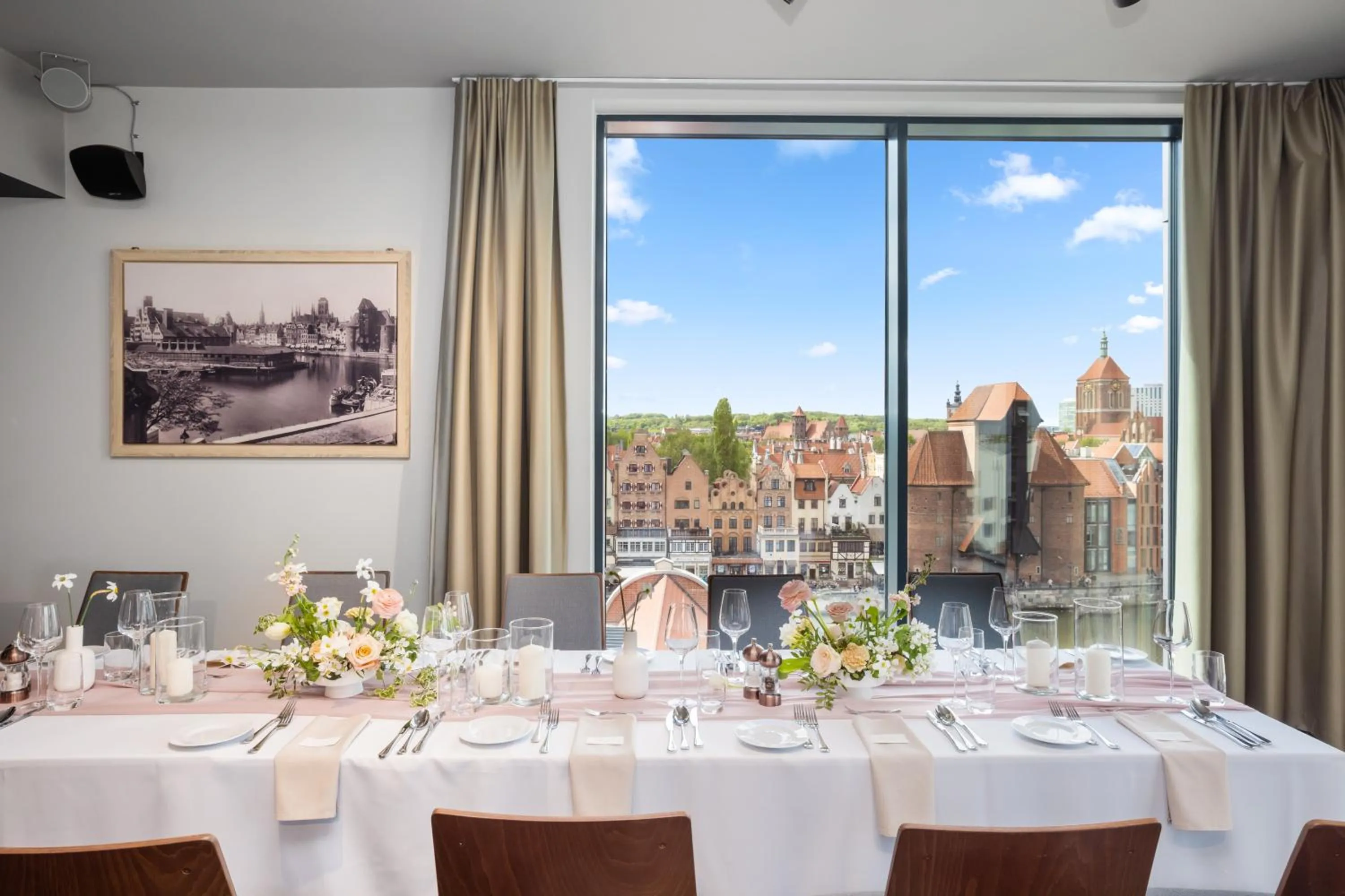 Meeting/conference room in Holiday Inn Gdansk - City Centre by IHG