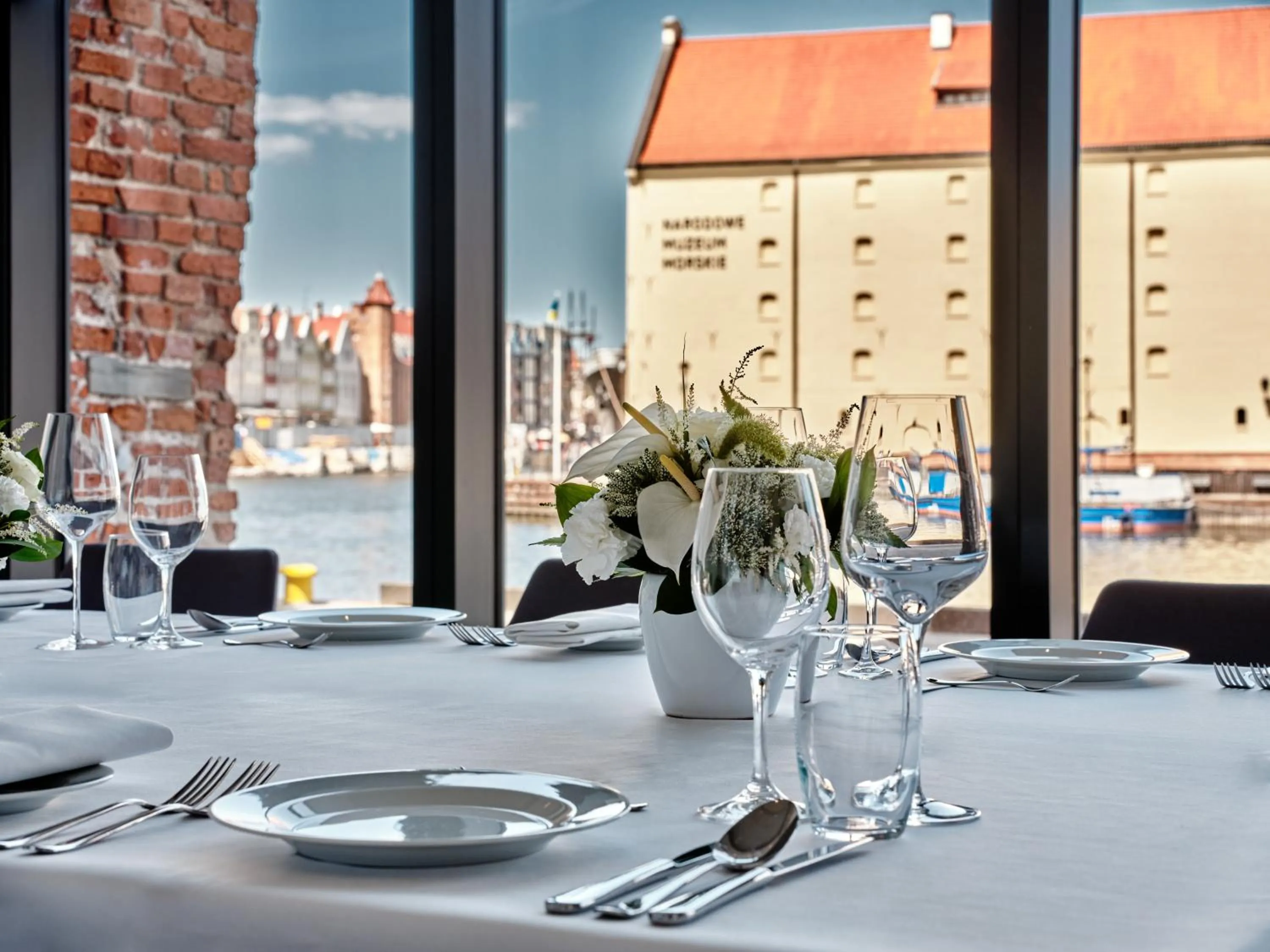 Restaurant/places to eat in Holiday Inn Gdansk - City Centre by IHG