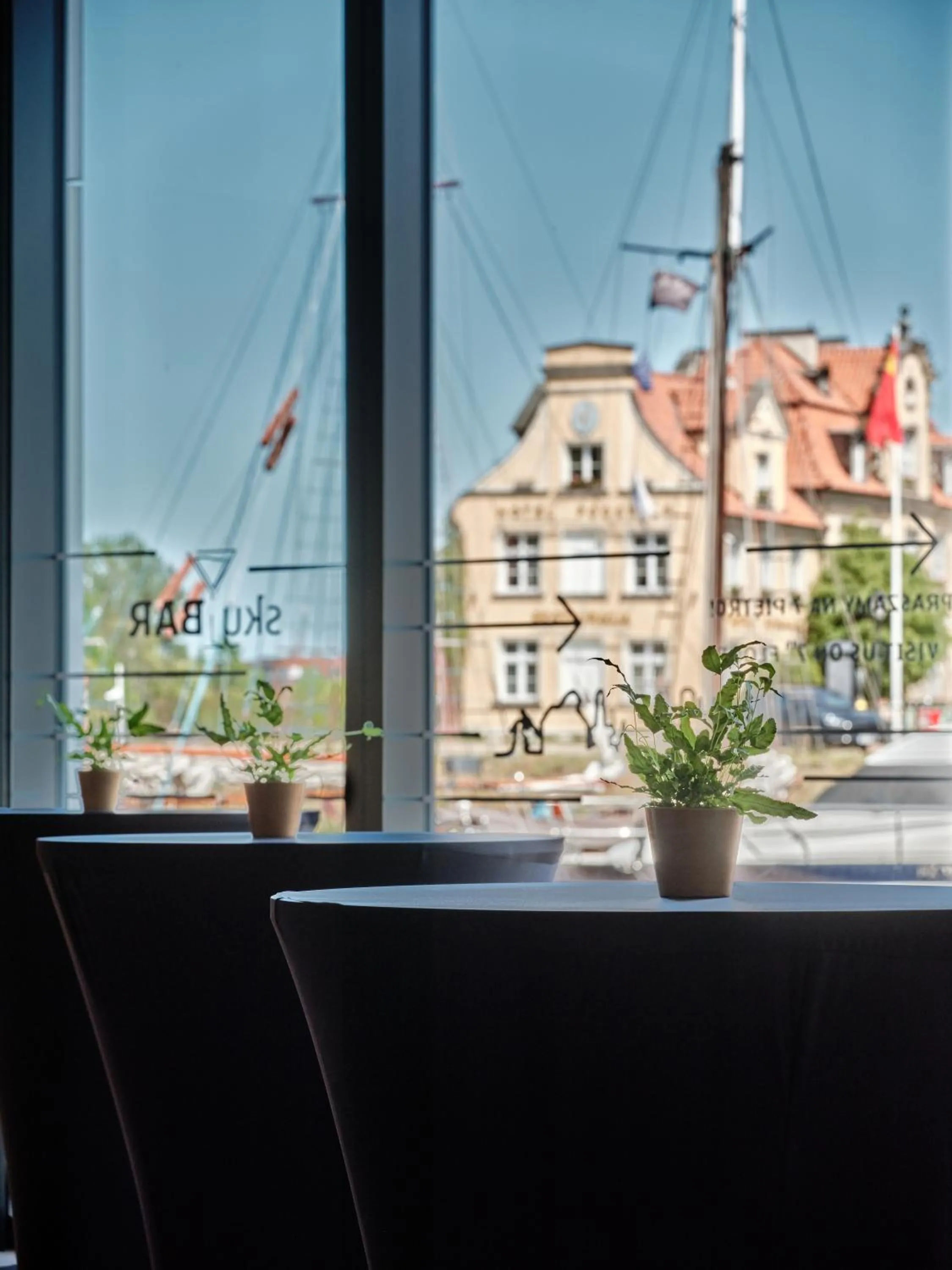 Lounge or bar in Holiday Inn Gdansk - City Centre by IHG