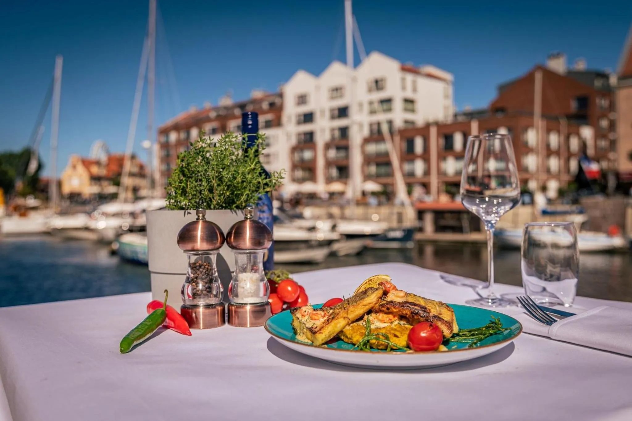 Restaurant/places to eat in Holiday Inn Gdansk - City Centre by IHG