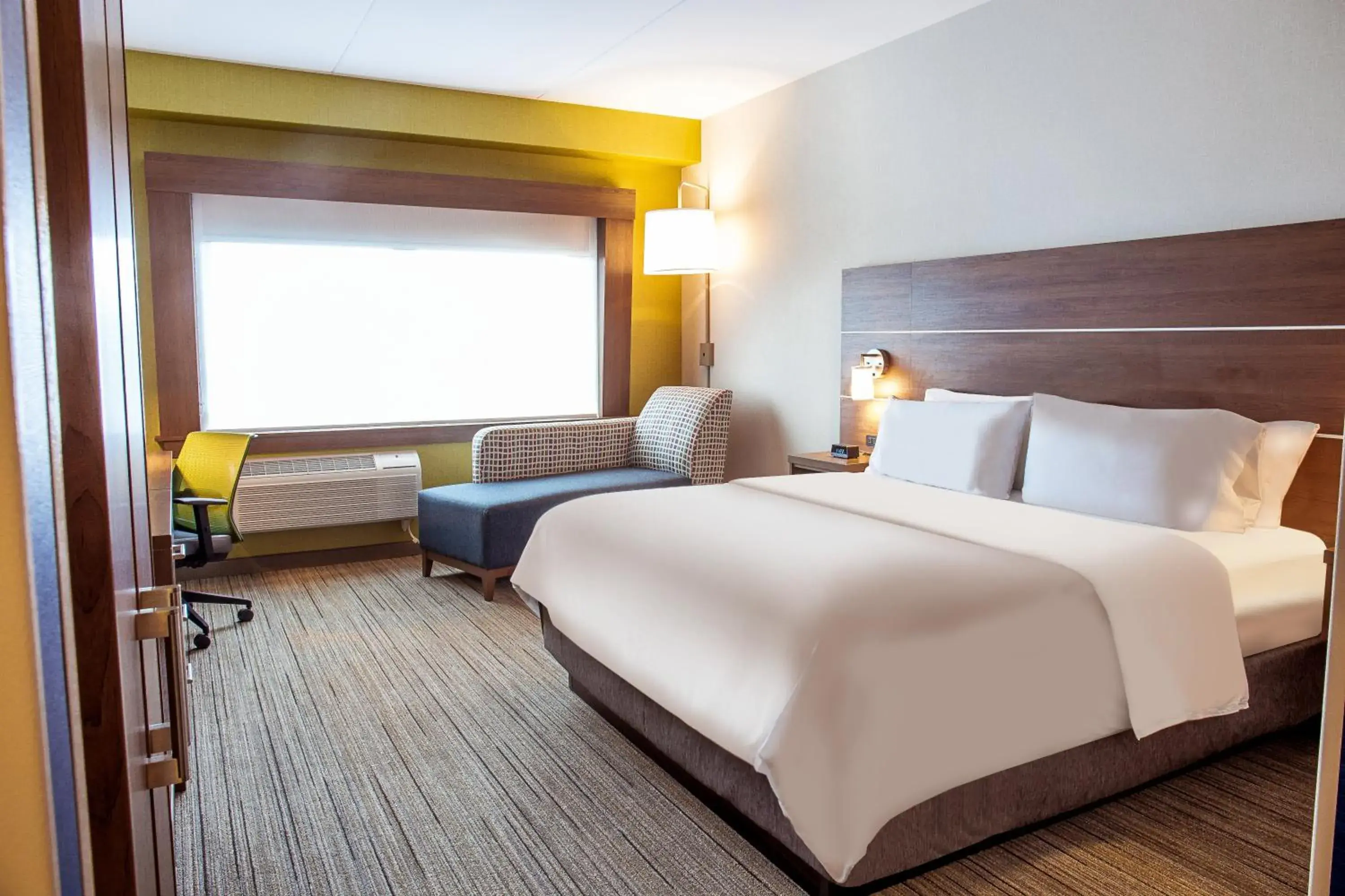 Photo of the whole room, Bed in Holiday Inn Express & Suites - Halifax – Dartmouth Photo of the whole room, Bed in Holiday Inn Express & Suites - Halifax – Dartmouth