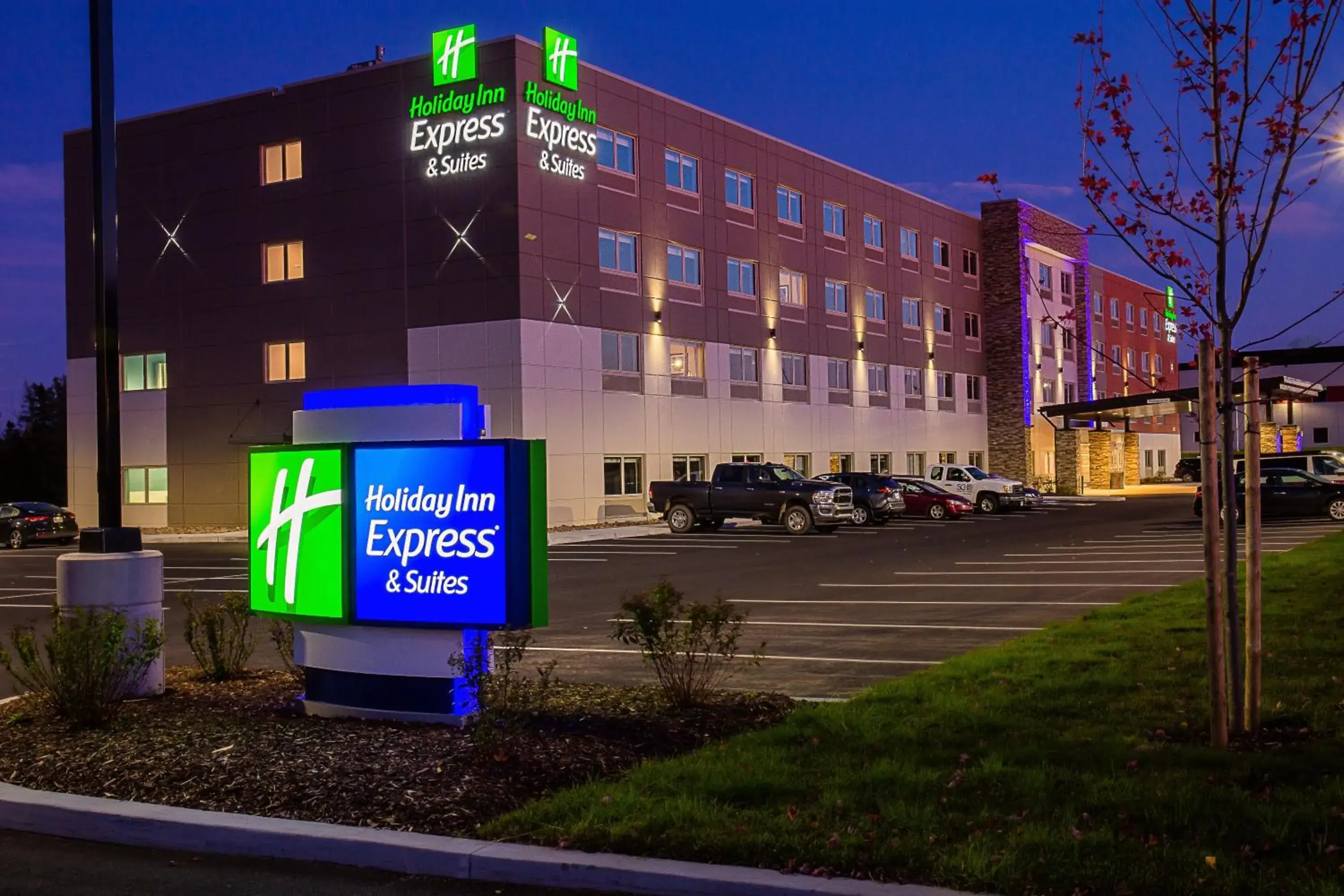 Property building in Holiday Inn Express & Suites - Halifax – Dartmouth Property building in Holiday Inn Express & Suites - Halifax – Dartmouth