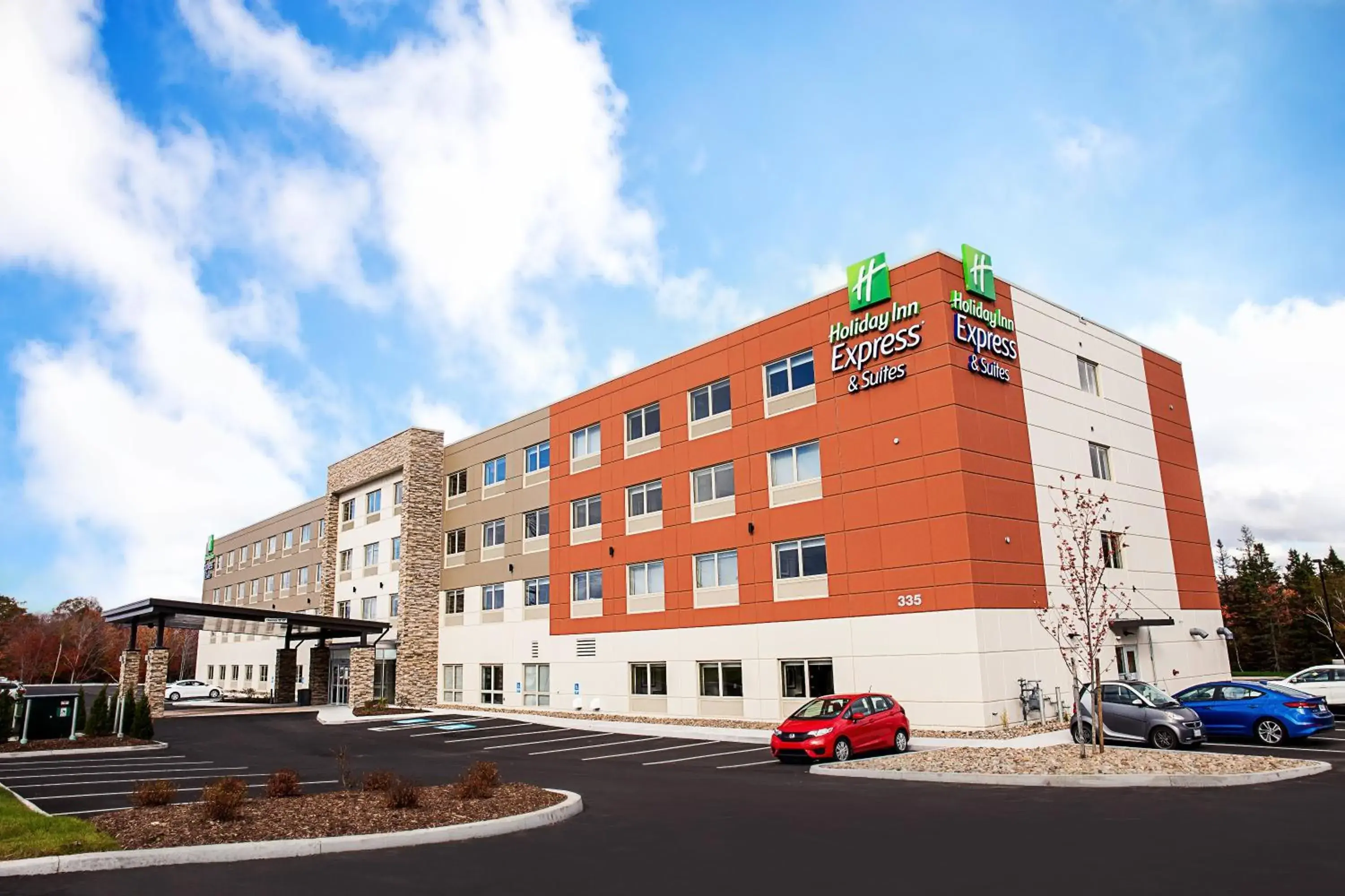 Property building in Holiday Inn Express & Suites - Halifax – Dartmouth Property building in Holiday Inn Express & Suites - Halifax – Dartmouth