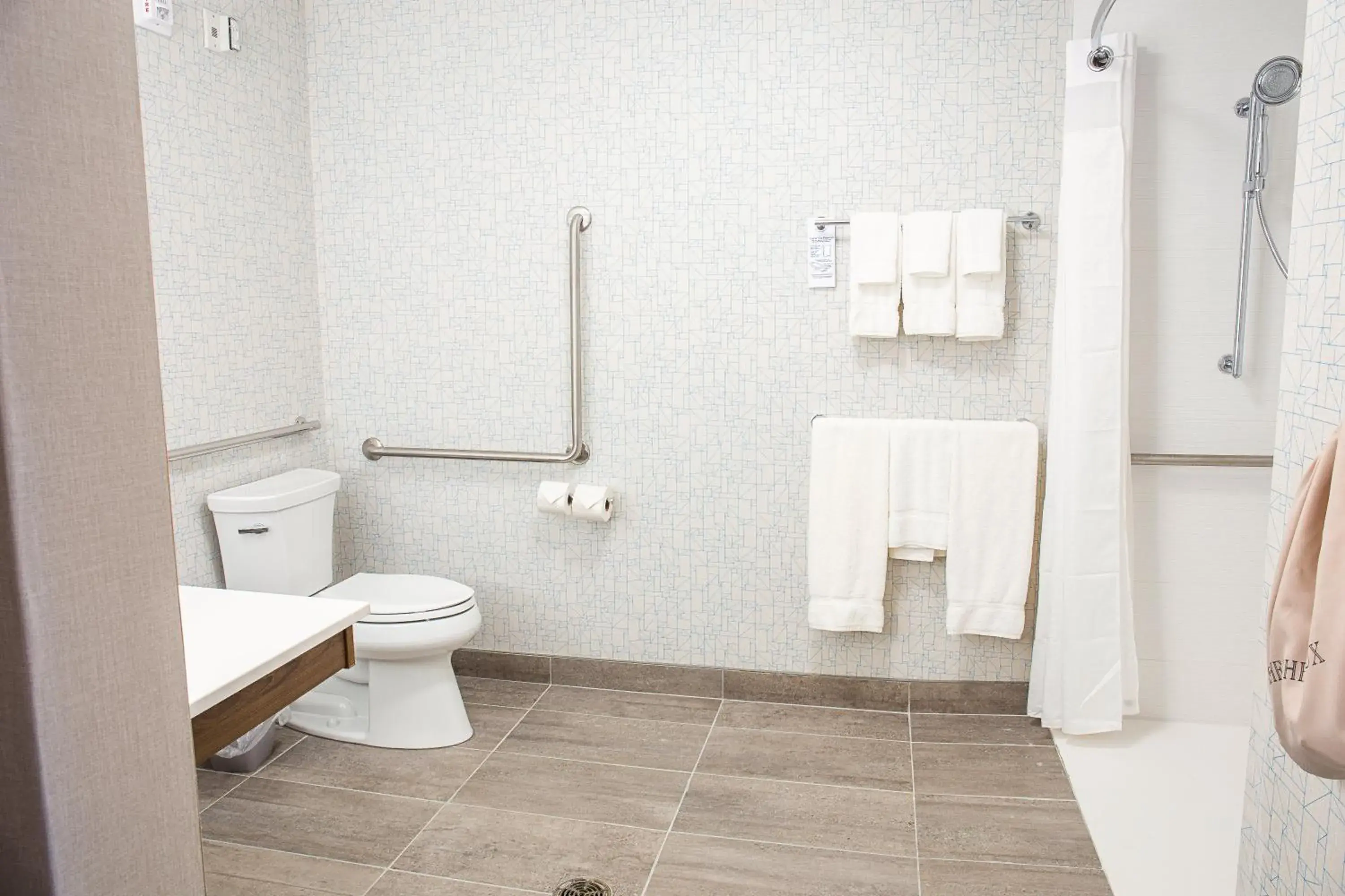 Standard Queen Room with Two Queen Beds and Roll-In Shower - Mobility Access in Holiday Inn Express & Suites - Halifax – Dartmouth Standard Queen Room with Two Queen Beds and Roll-In Shower - Mobility Access in Holiday Inn Express & Suites - Halifax – Dartmouth