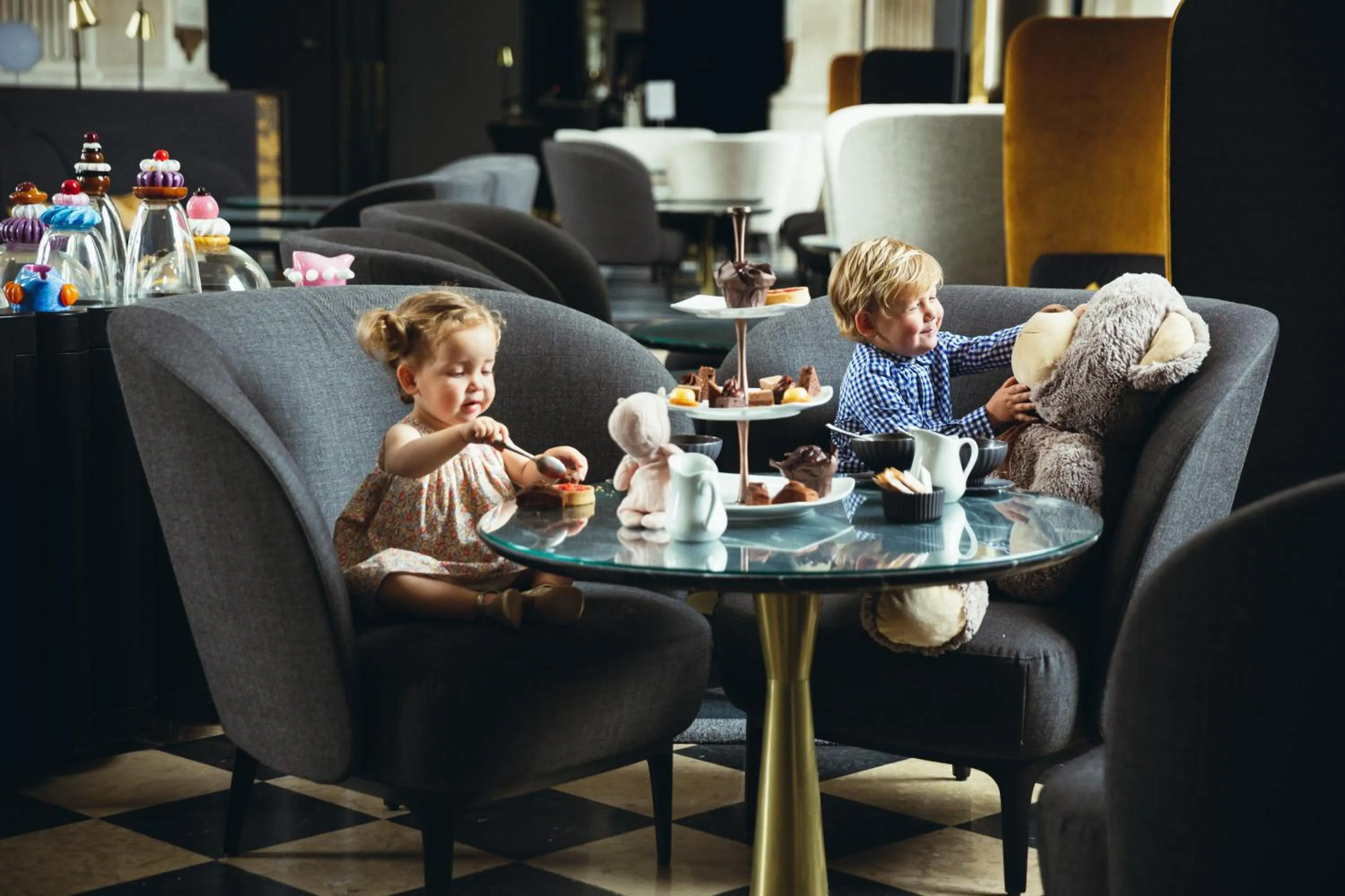 Lounge or bar in InterContinental Lyon - Hotel Dieu by IHG