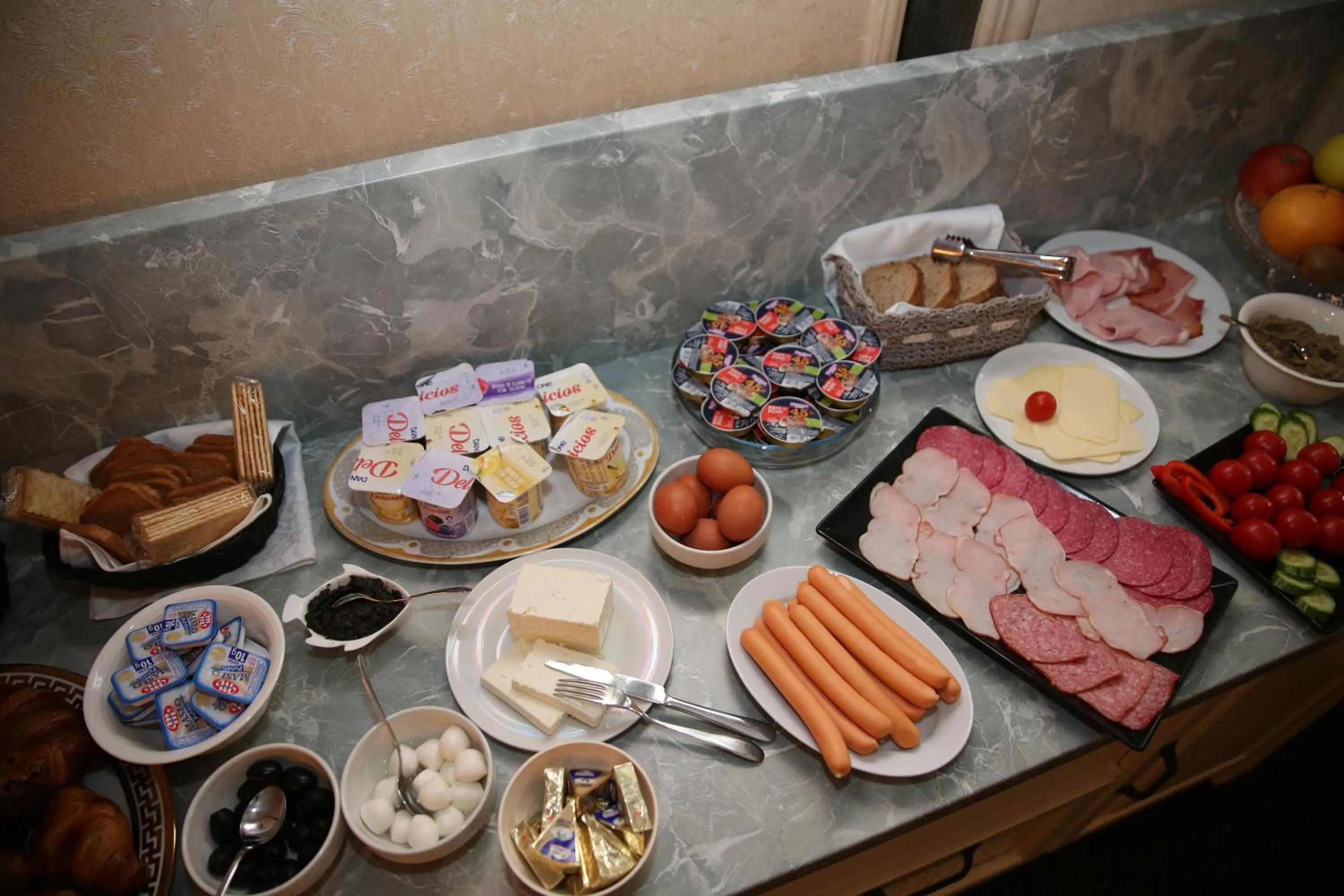 Breakfast in Valentino Rooms