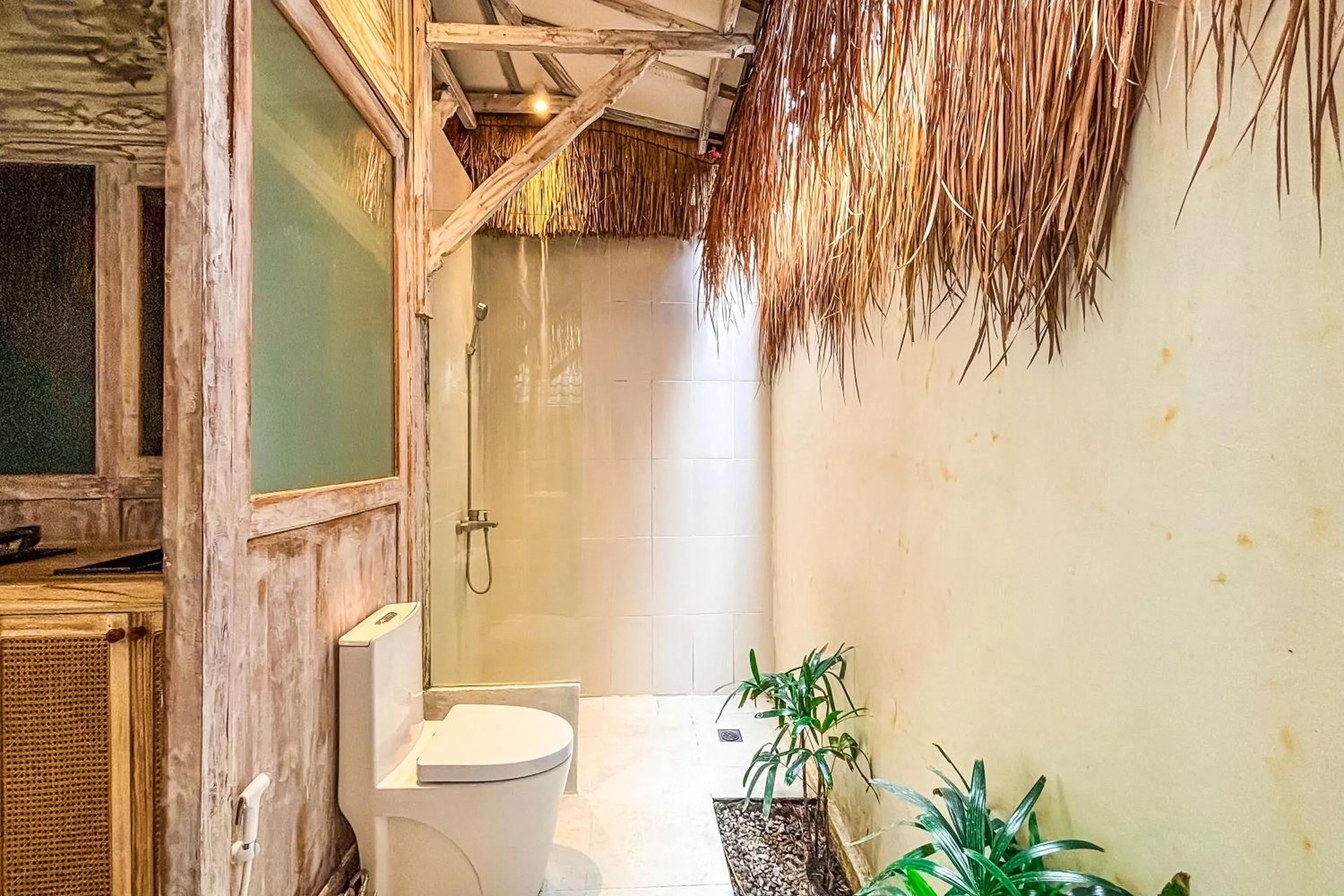 Bathroom in Villa Alisha Pererenan Canggu