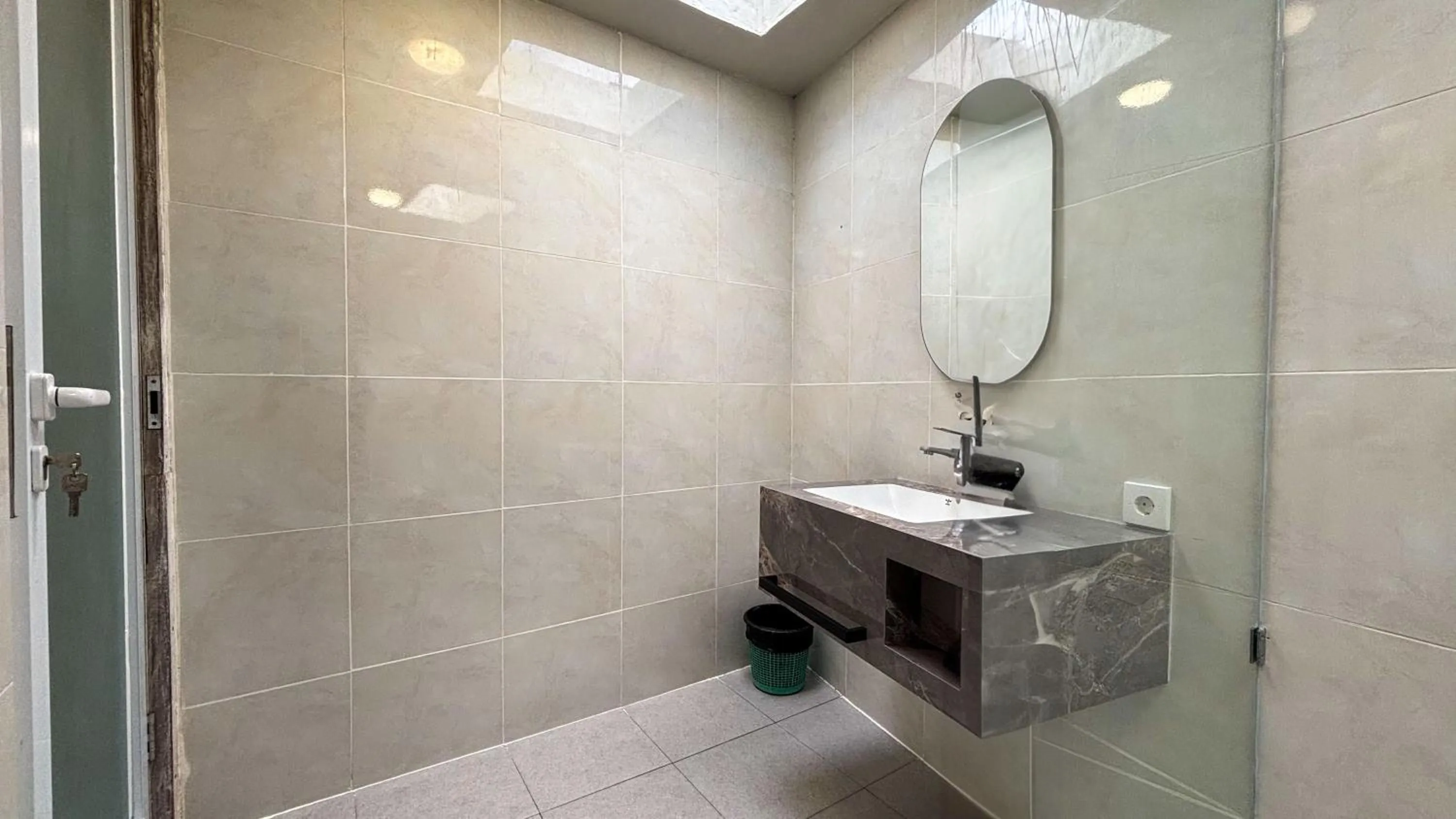 Shower in Villa Alisha Pererenan Canggu