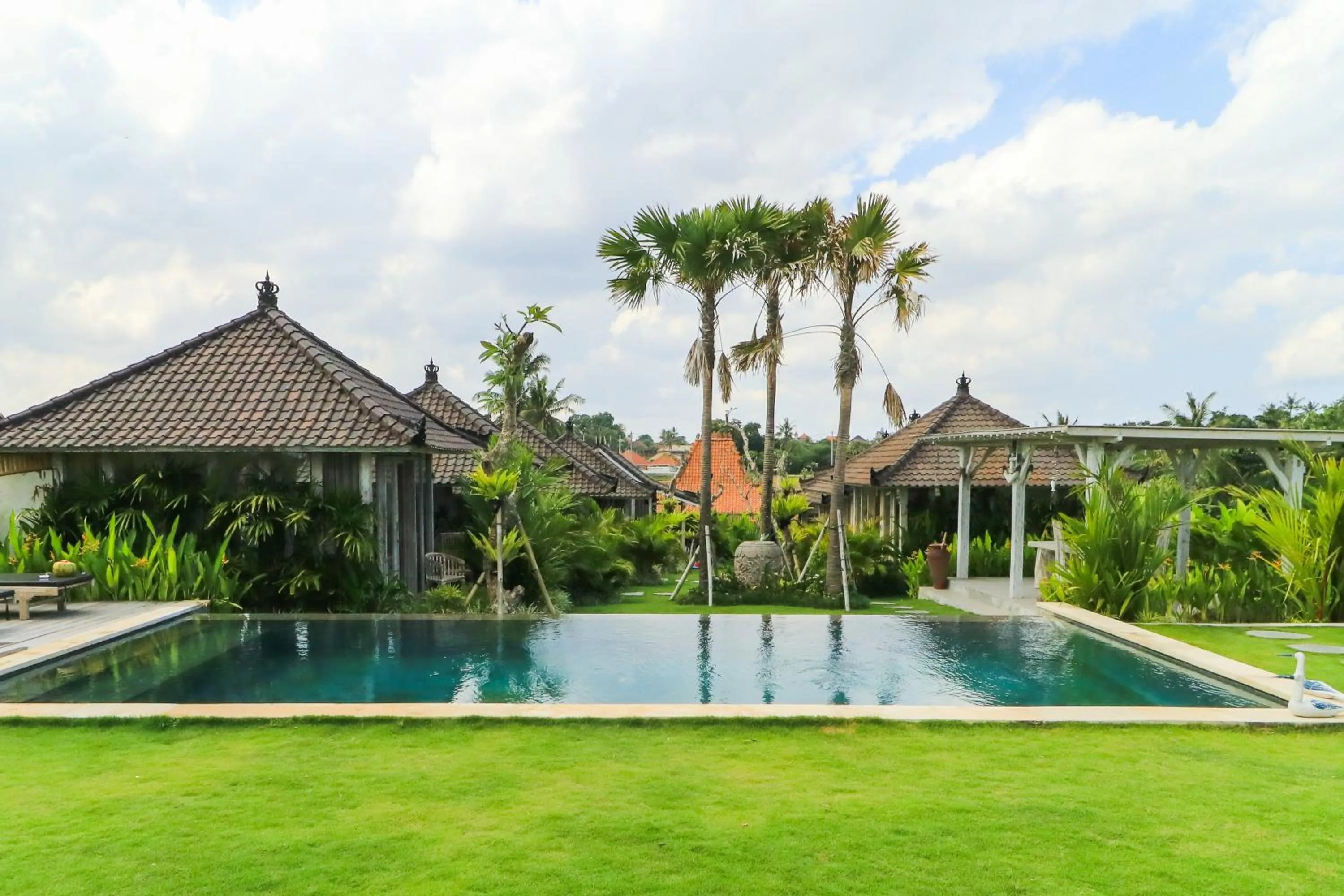 Swimming pool in Villa Alisha Pererenan Canggu