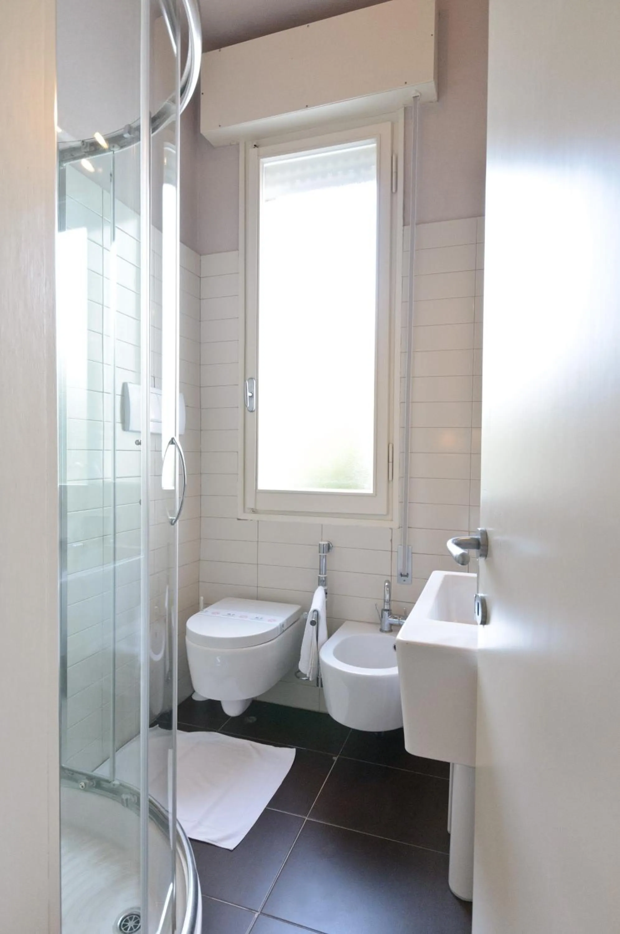 Shower in HOTEL TRIONFAL - Fronte Mare - Vicinissimi al Centro