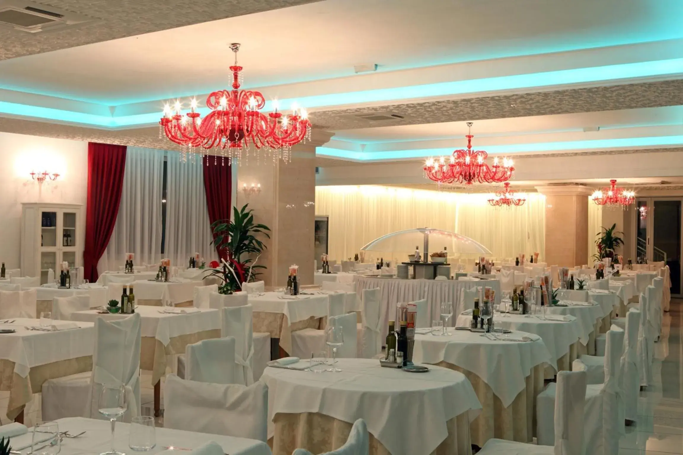 Restaurant/places to eat, Banquet Facilities in Hotel Buratti
