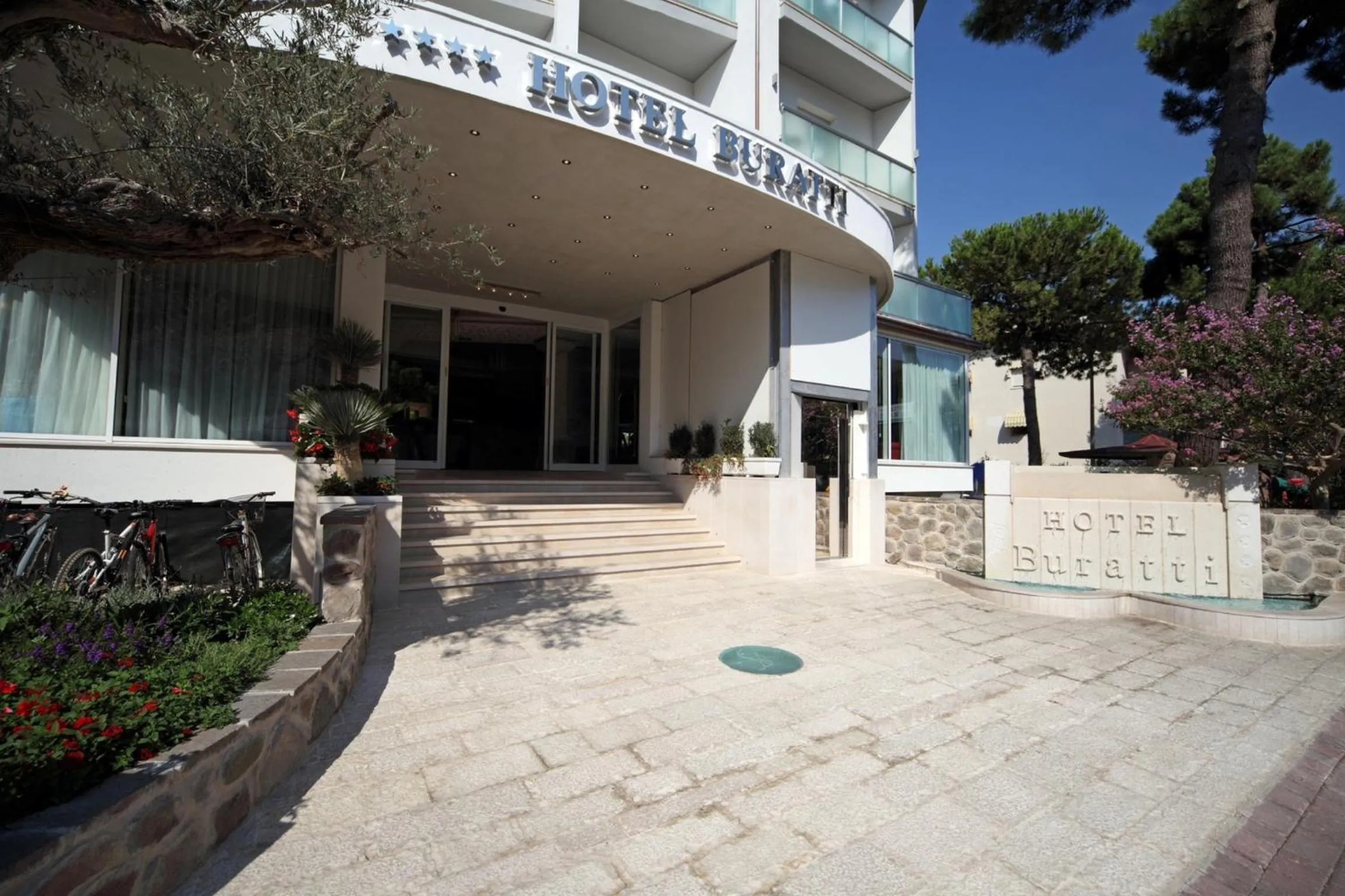 Facade/entrance in Hotel Buratti