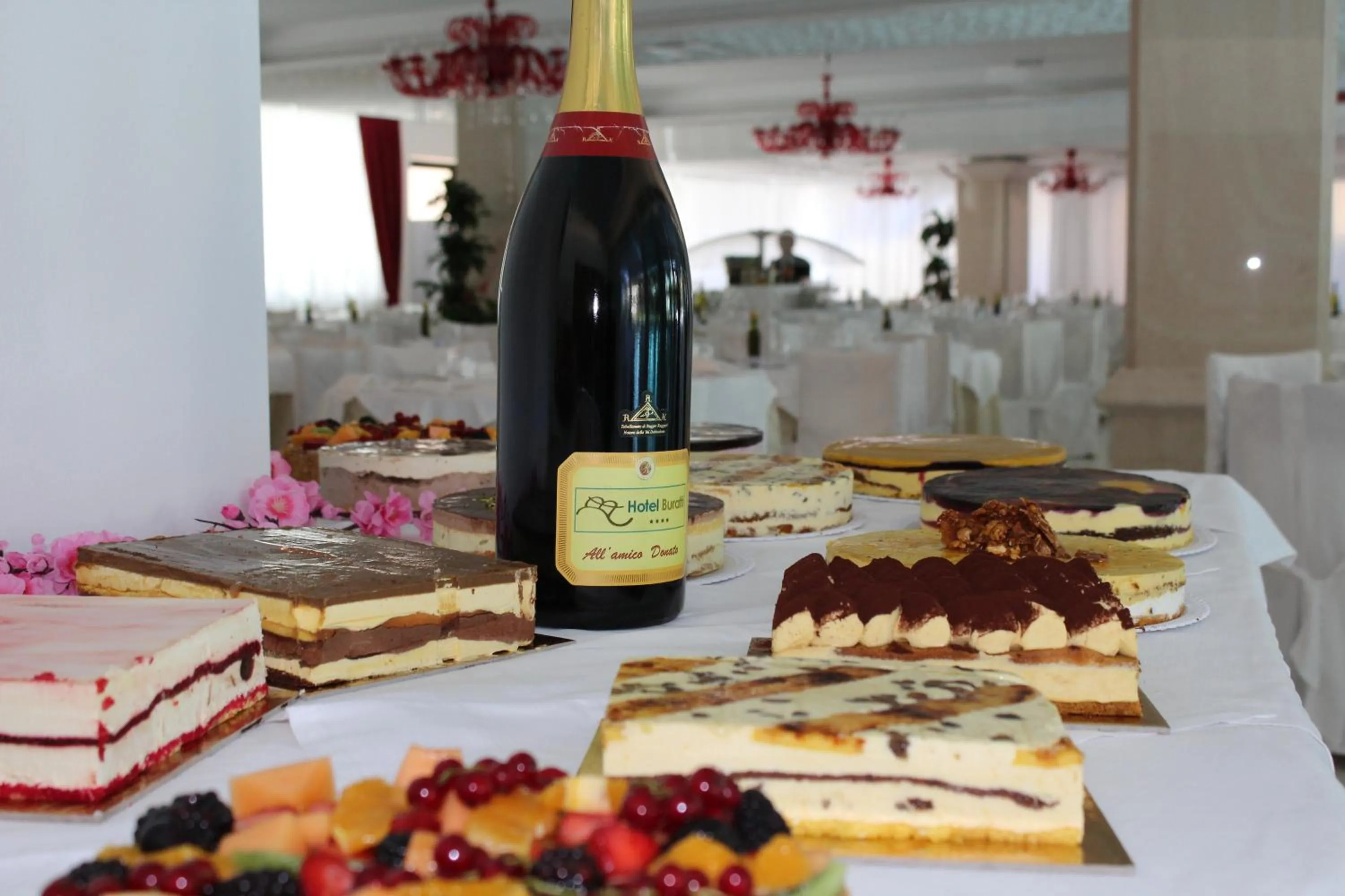 Restaurant/places to eat in Hotel Buratti