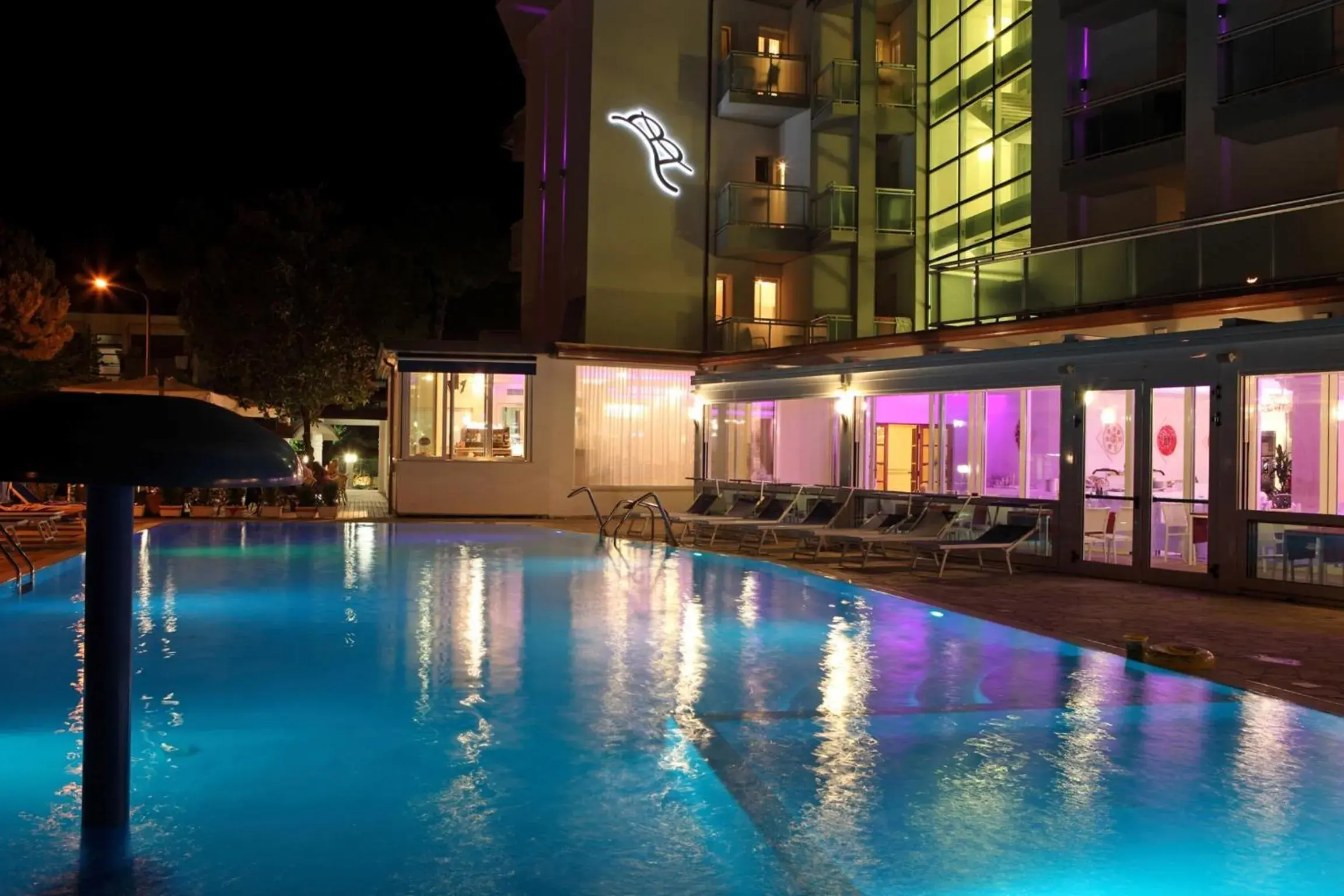 Swimming Pool in Hotel Buratti
