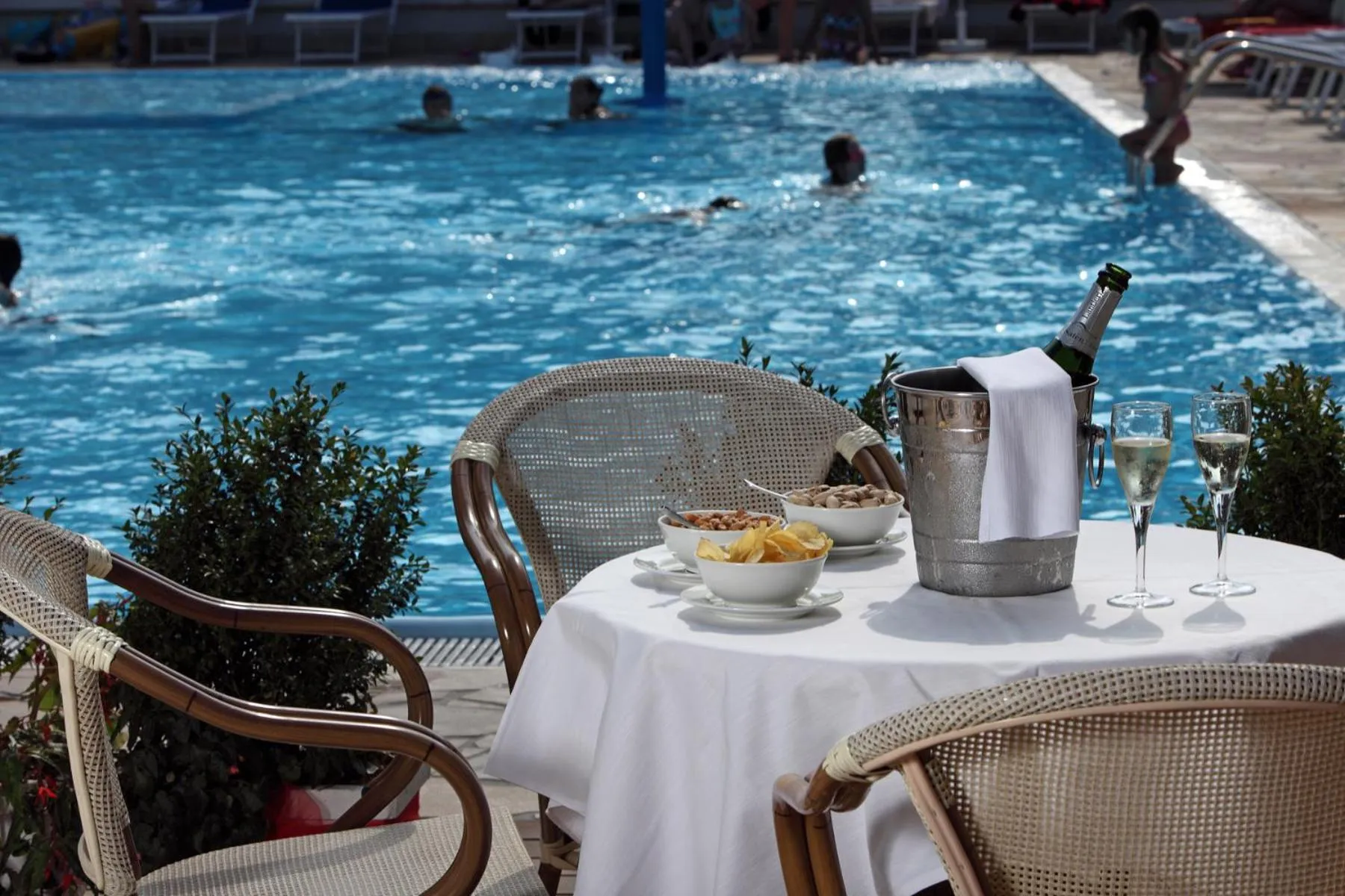 Swimming pool in Hotel Buratti