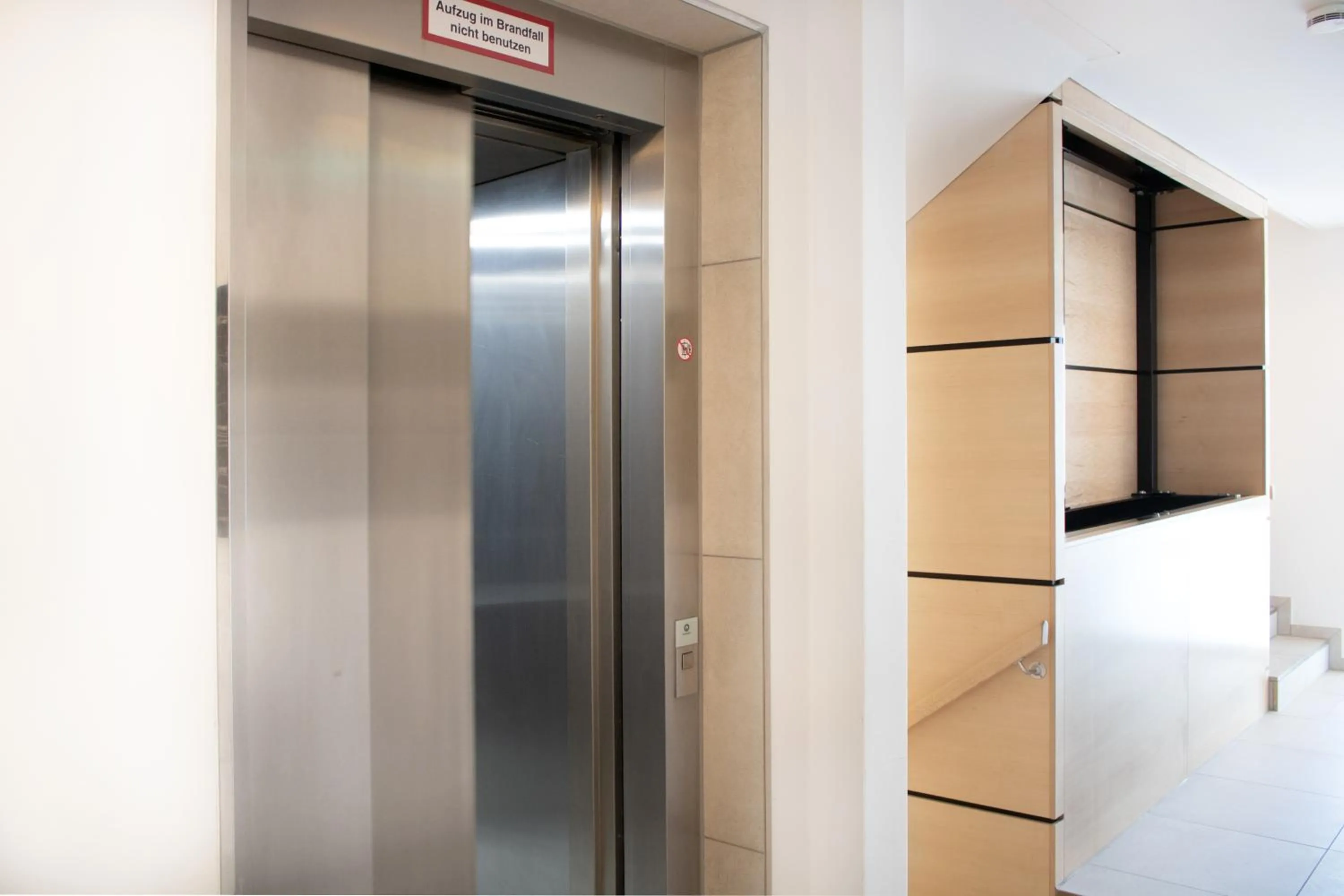 elevator in ING Hotel by WMM Hotels