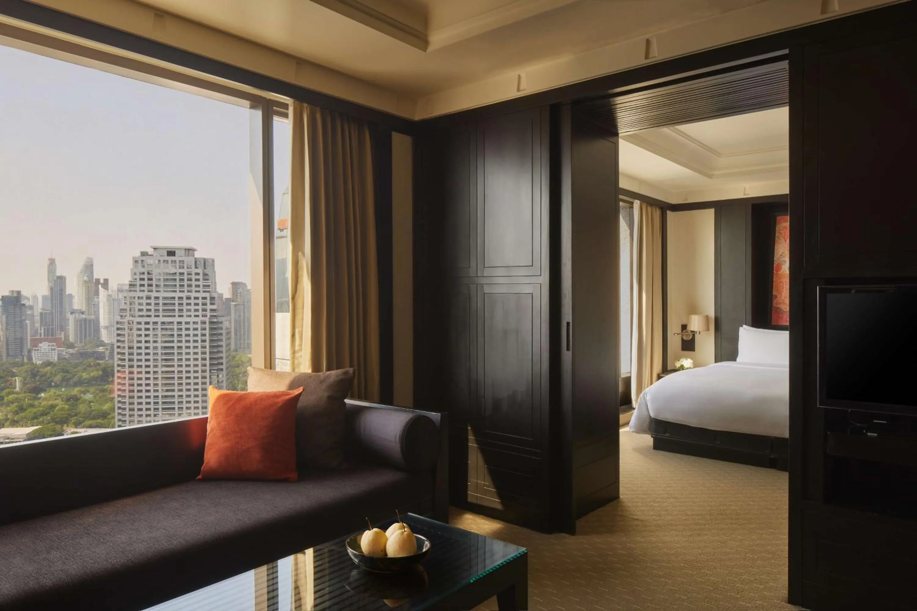 View (from property/room), Bed in Banyan Tree Bangkok