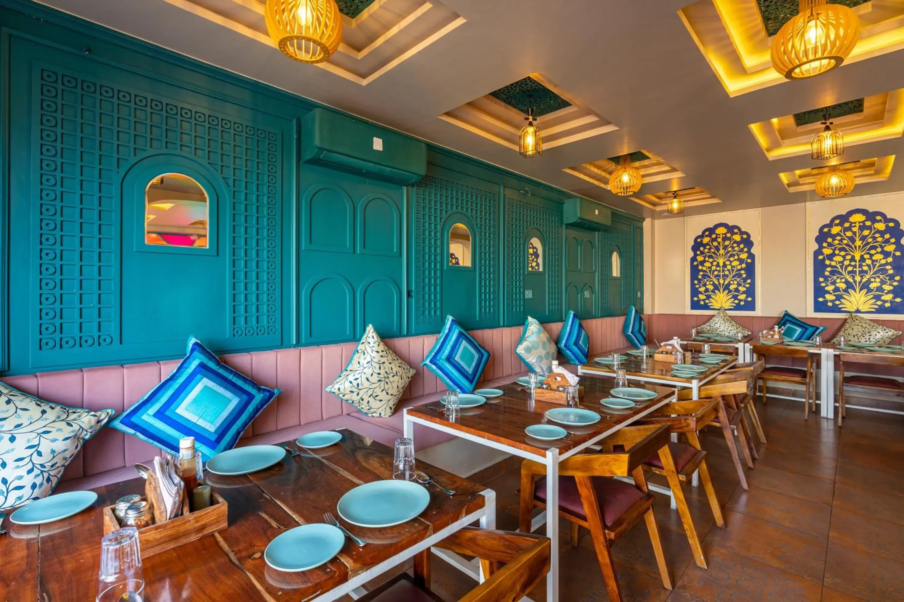 Restaurant/places to eat in Zostel Bundi Restaurant/places to eat in Zostel Bundi