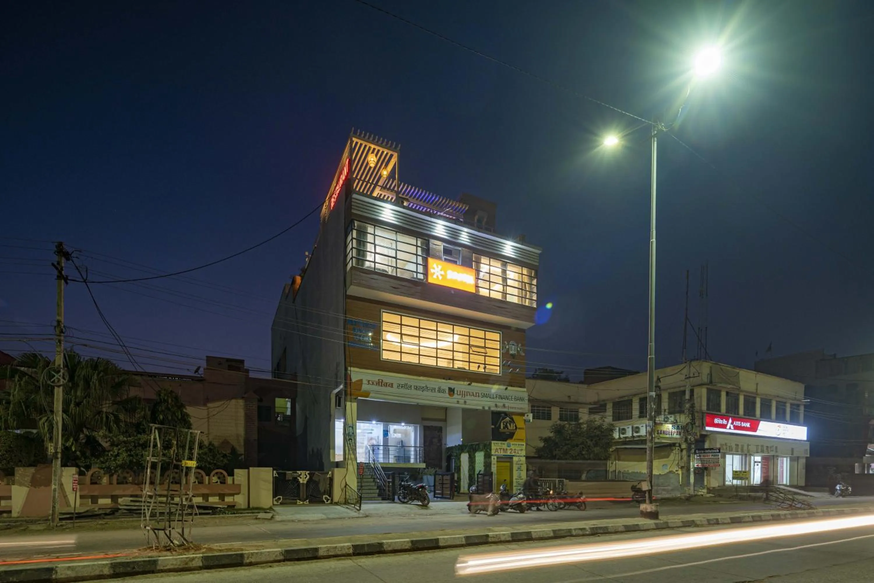 Property building in Zostel Bundi