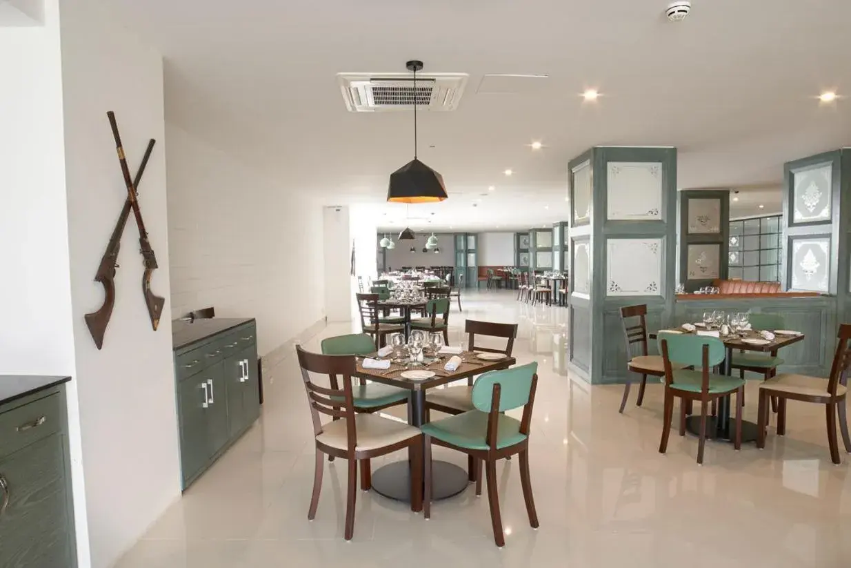 Restaurant/places to eat in Avari Xpress Gulberg Restaurant/places to eat in Avari Xpress Gulberg