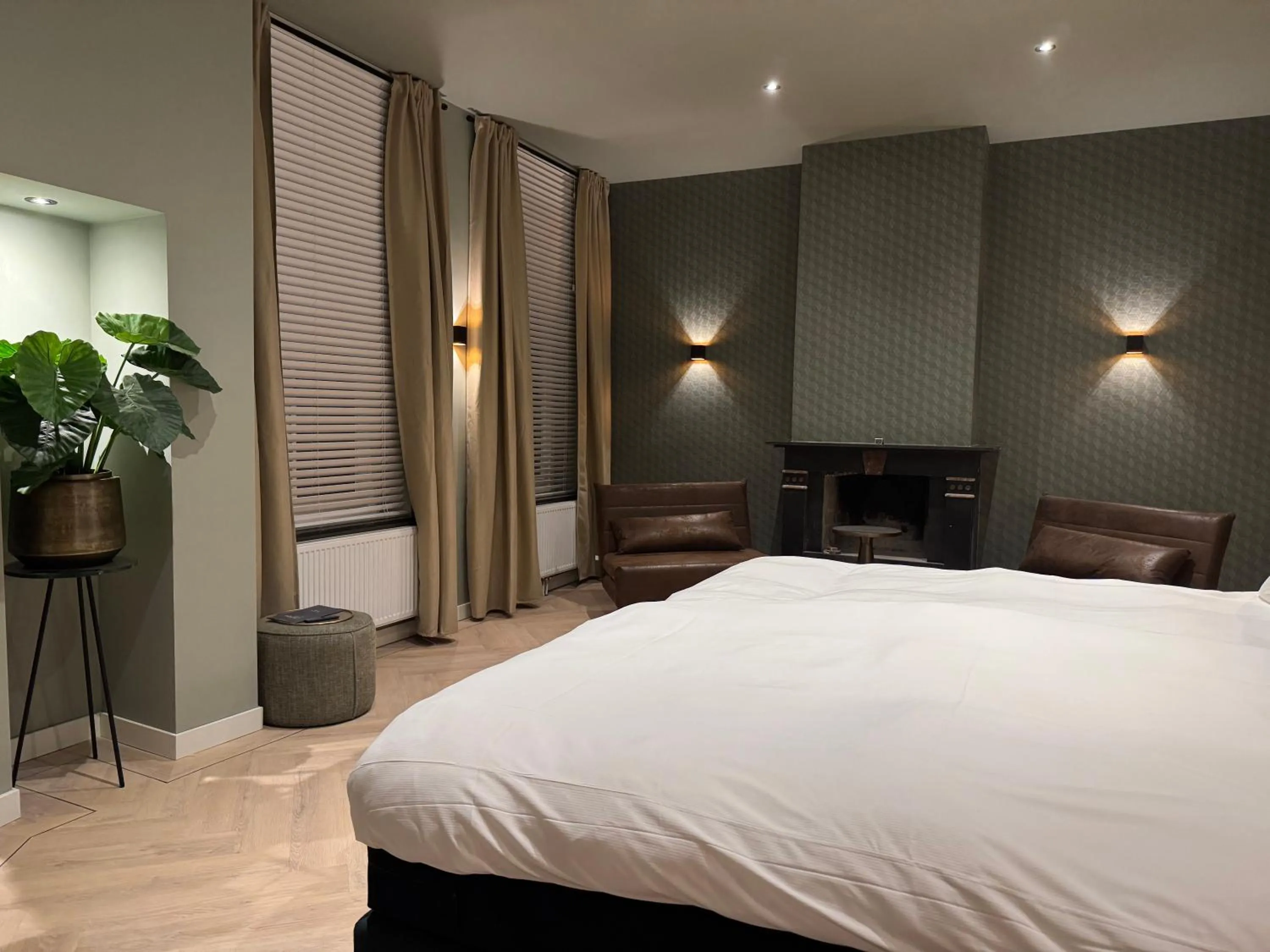 Bed in De Pastorie Bed & Breakfast