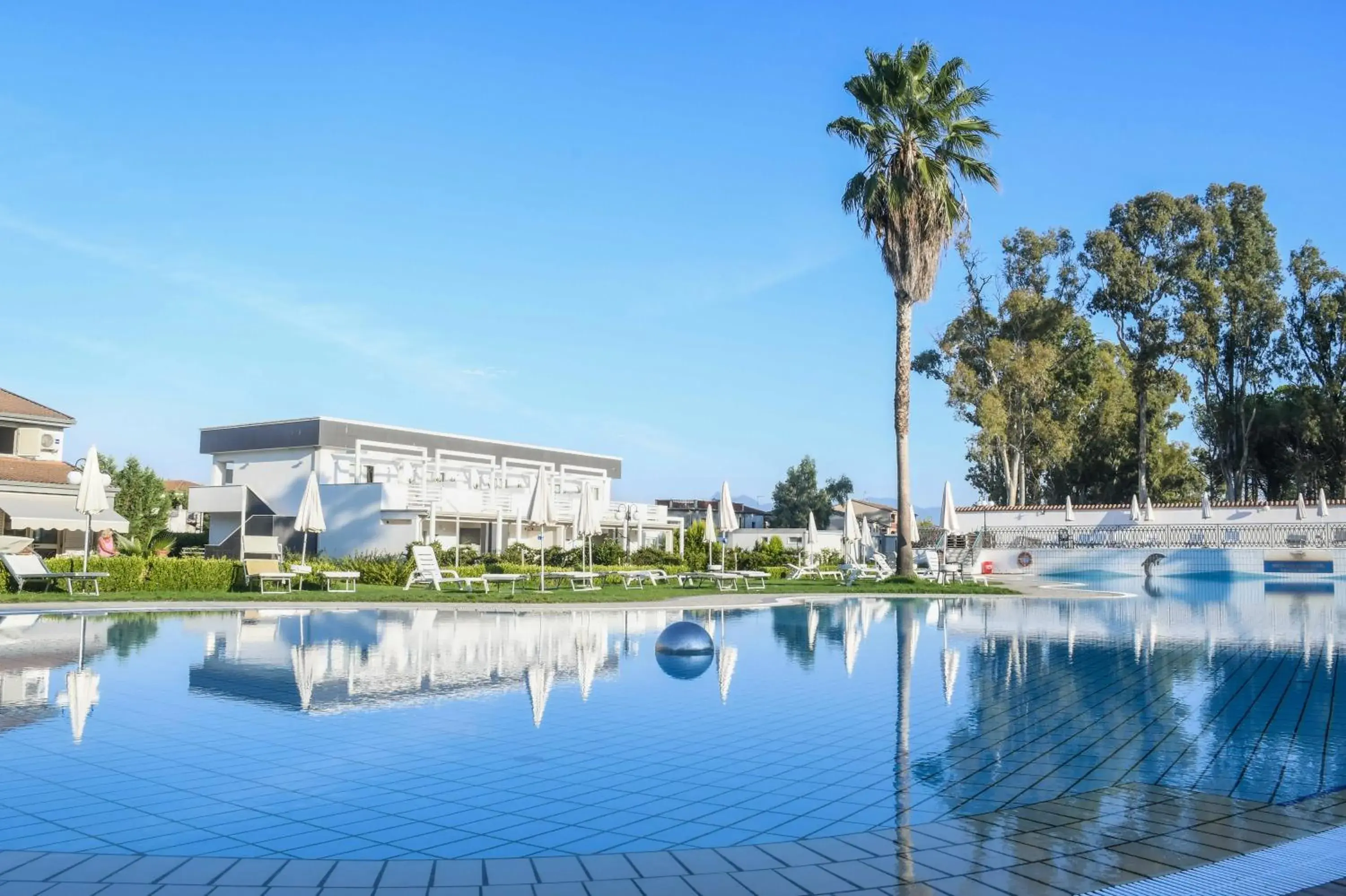 Swimming pool in Salice Resort Swimming pool in Salice Resort