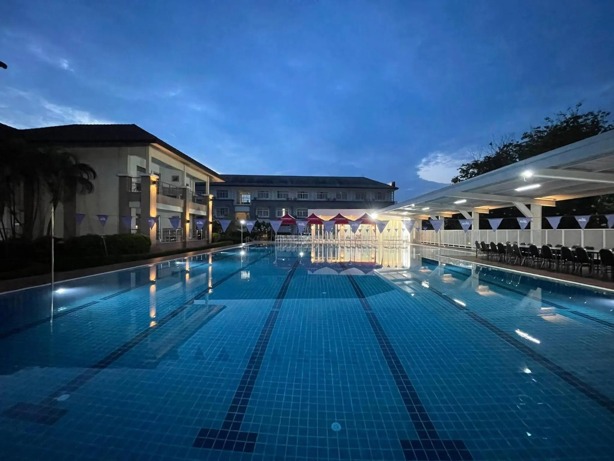 Pool view in ARAYA HOTEL