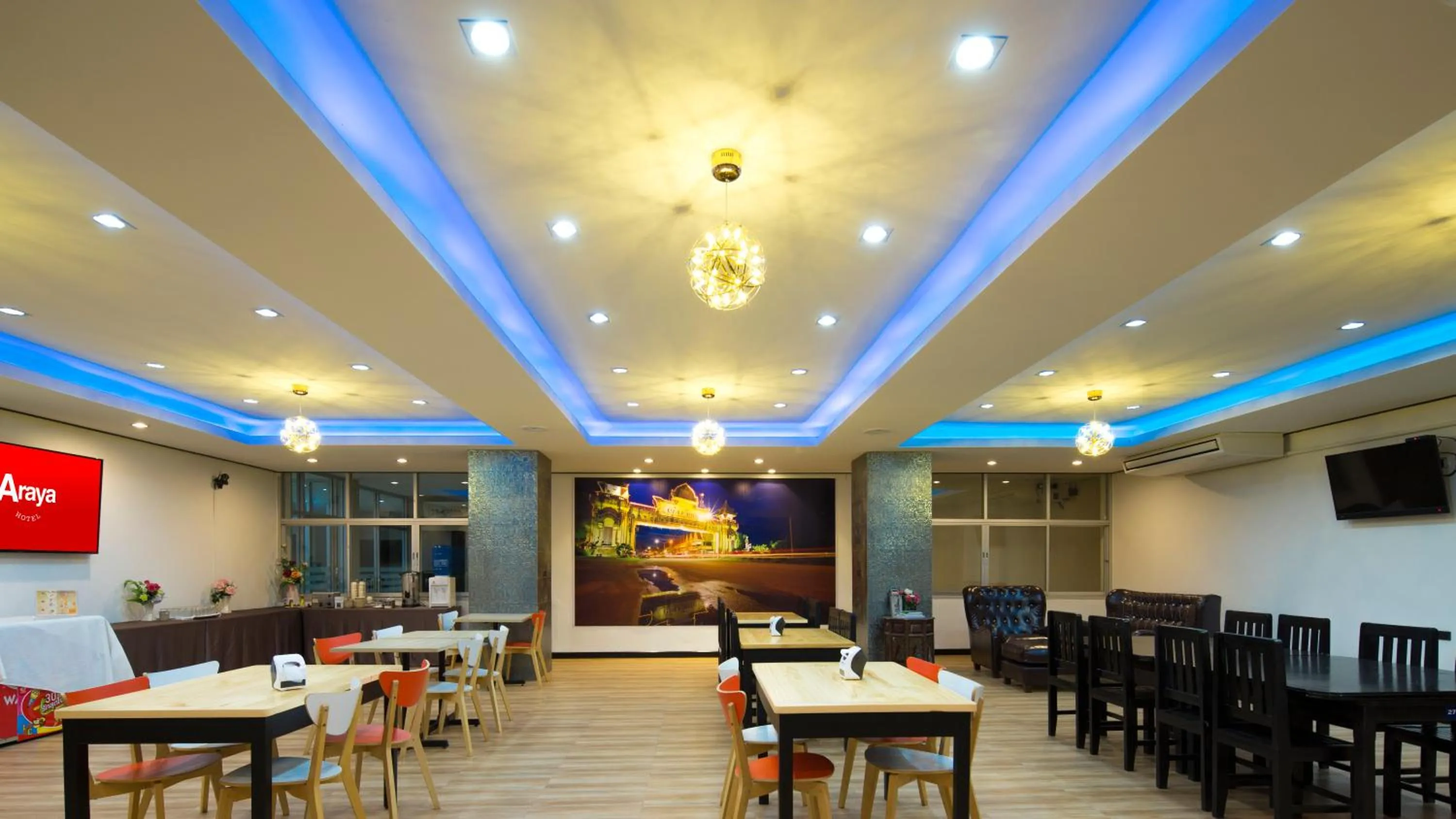 Restaurant/places to eat in ARAYA HOTEL